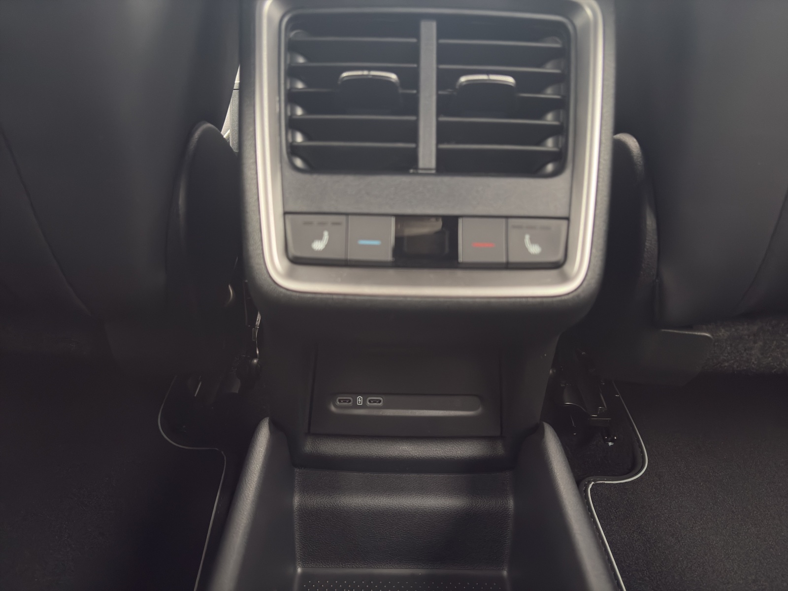 SKODA Elroq 85x Sportline 4x4-image-14