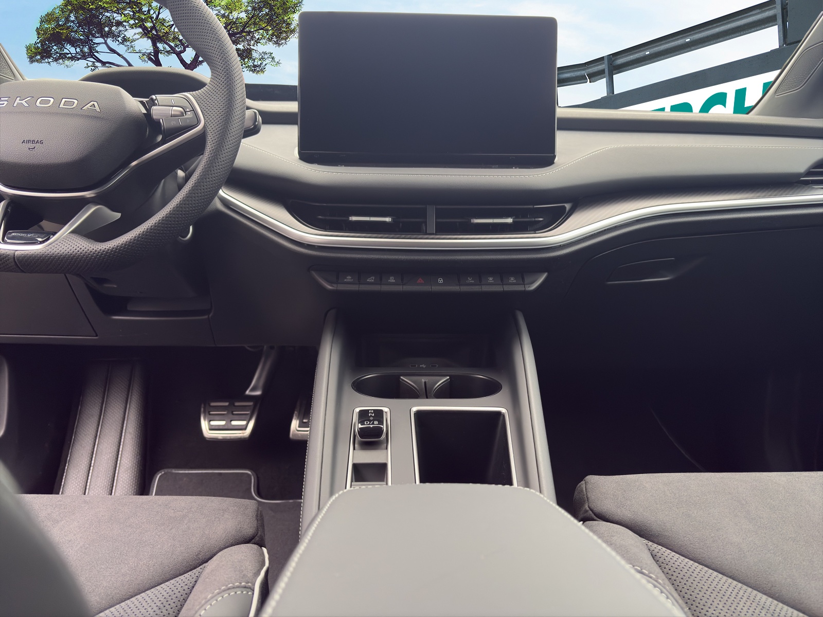 SKODA Elroq 85x Sportline 4x4-image-9