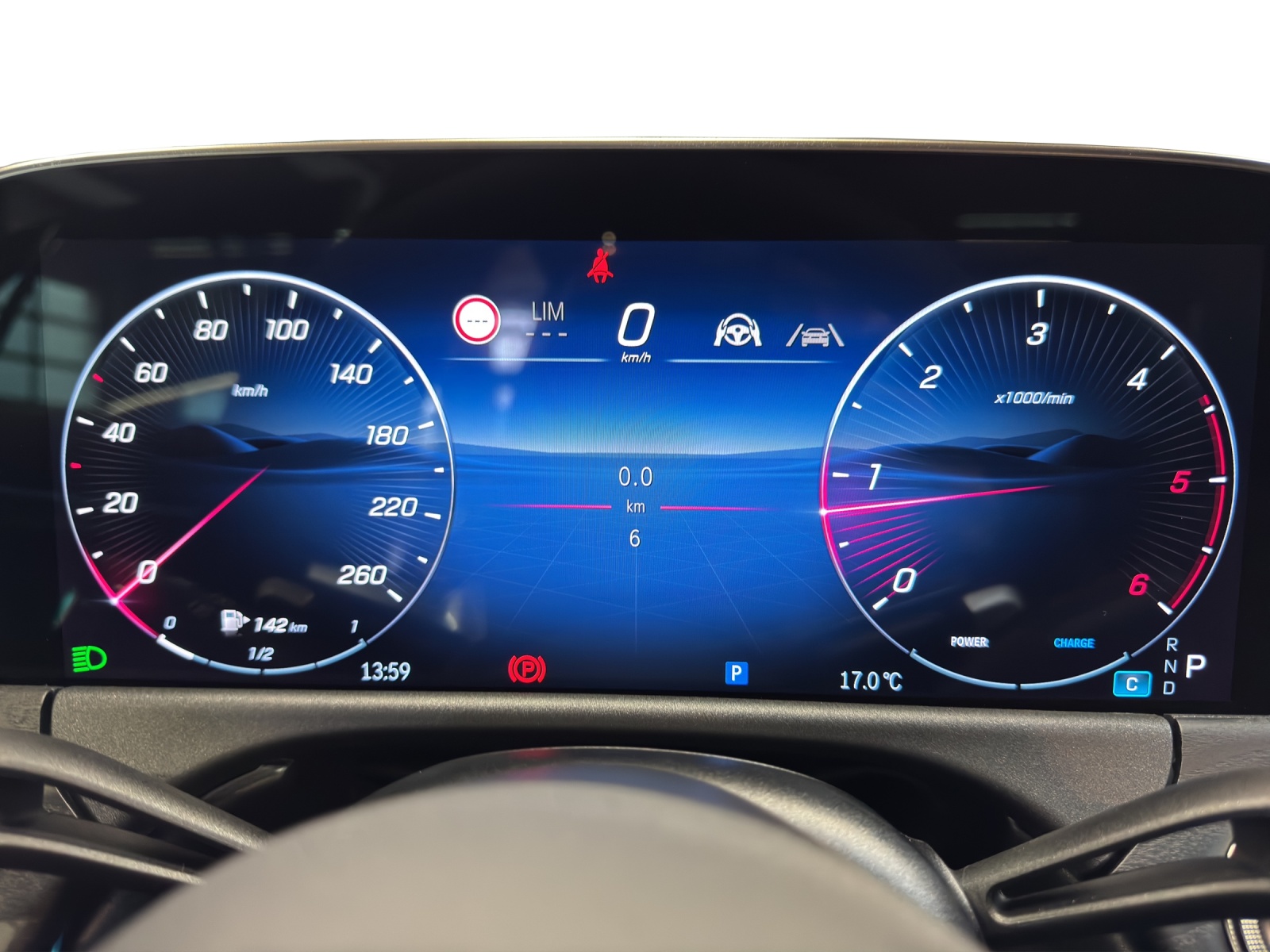 MERCEDES-BENZ E 220 d T 4M 9G-Tronic-image-11