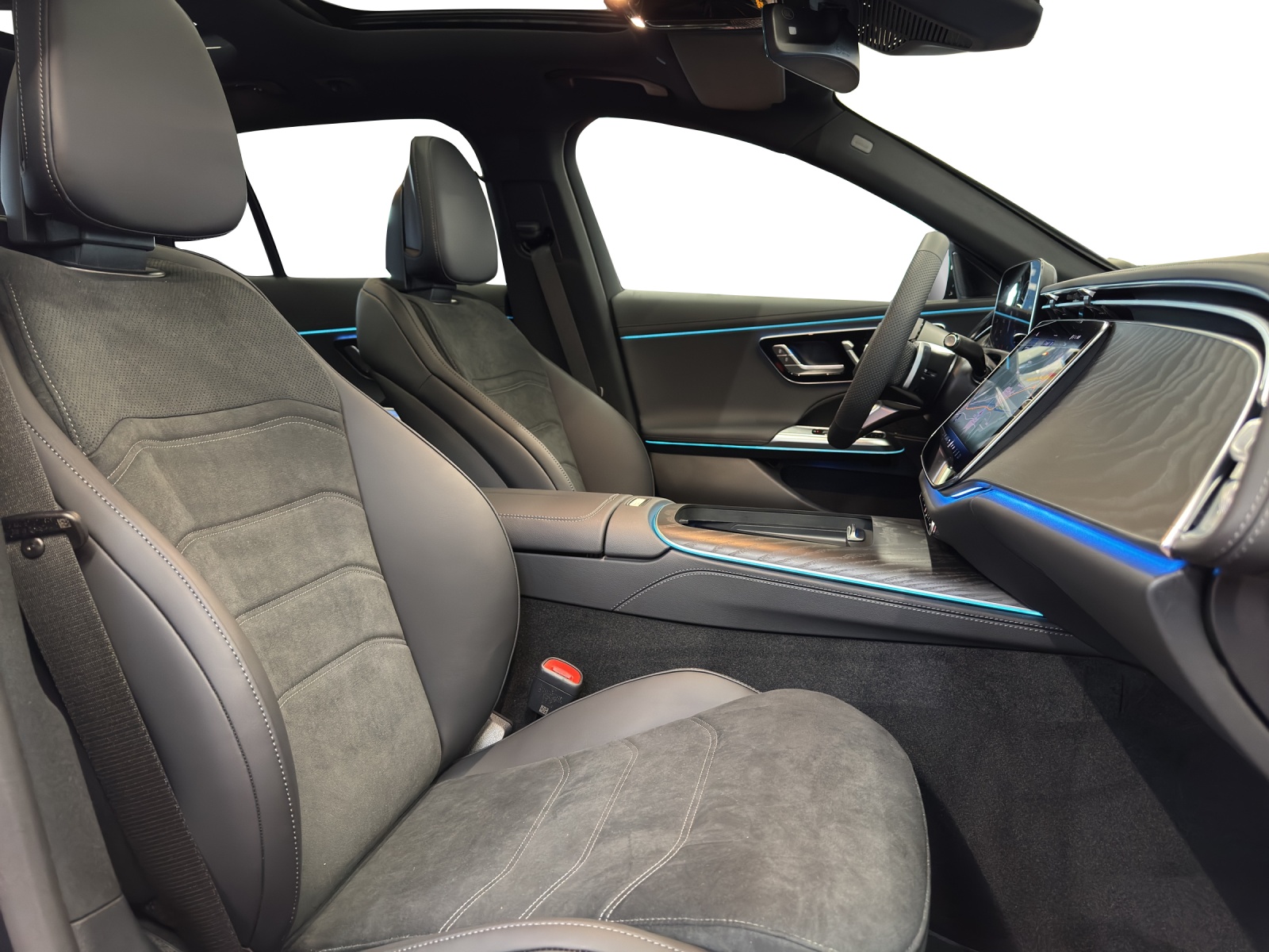 MERCEDES-BENZ E 220 d T 4M 9G-Tronic-image-16