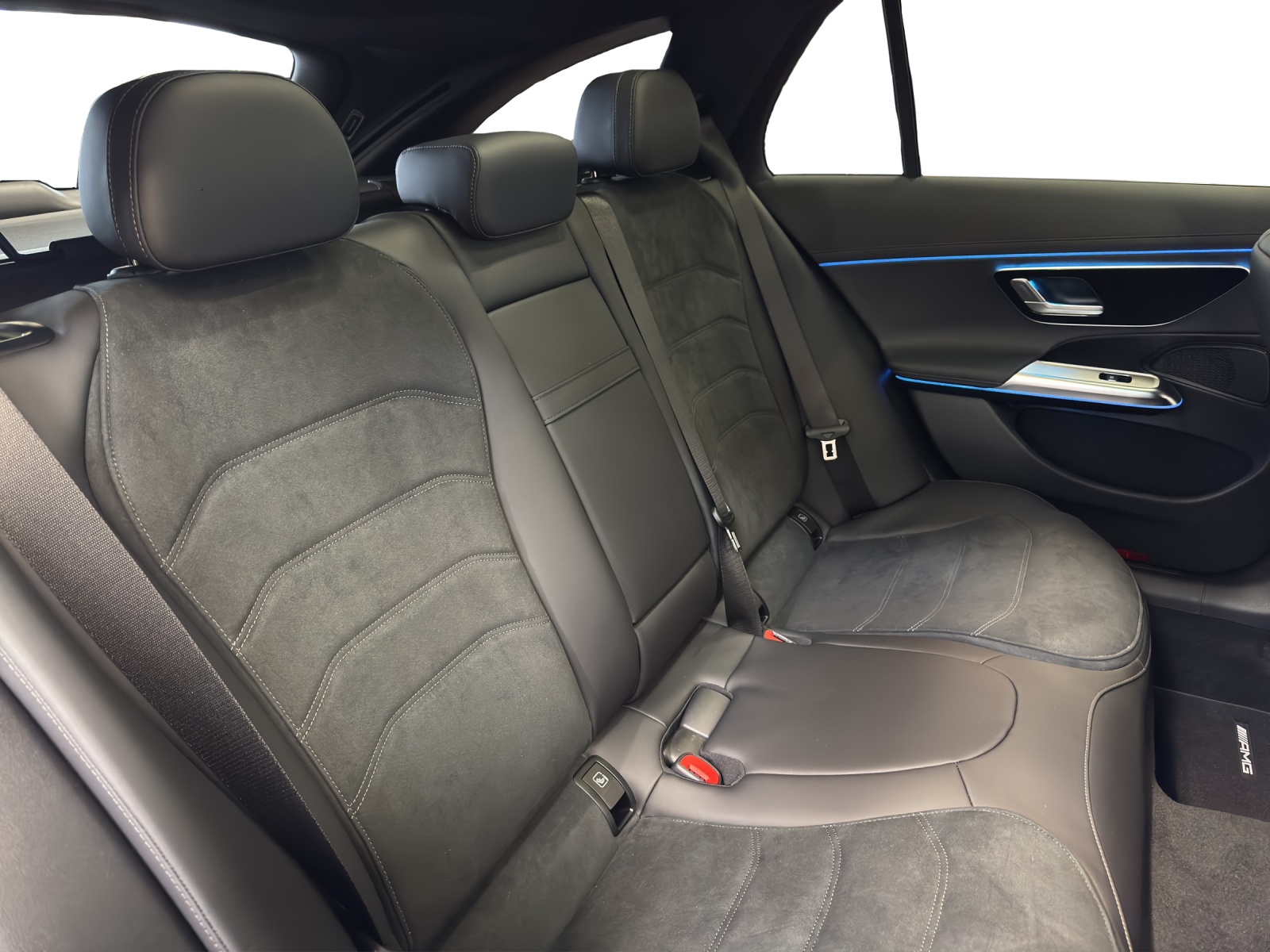 MERCEDES-BENZ E 220 d T 4M 9G-Tronic-image-18
