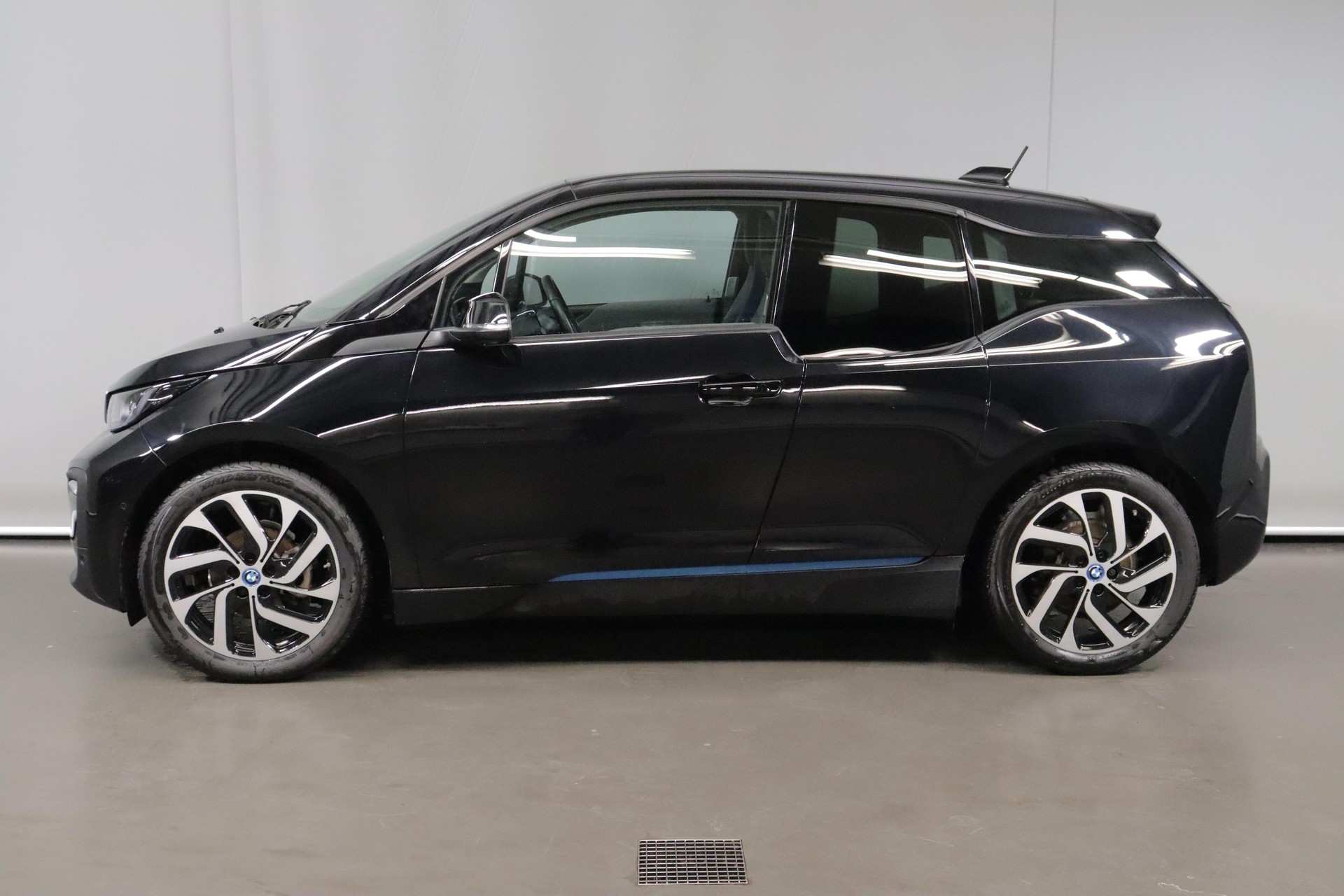 BMW i3 120 Ah-image-5