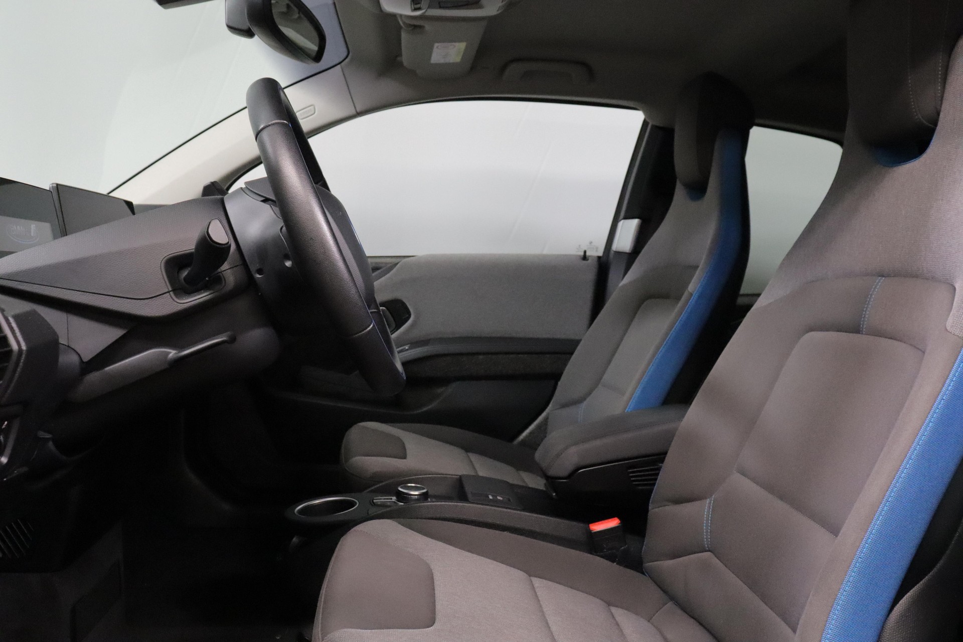 BMW i3 120 Ah-image-3