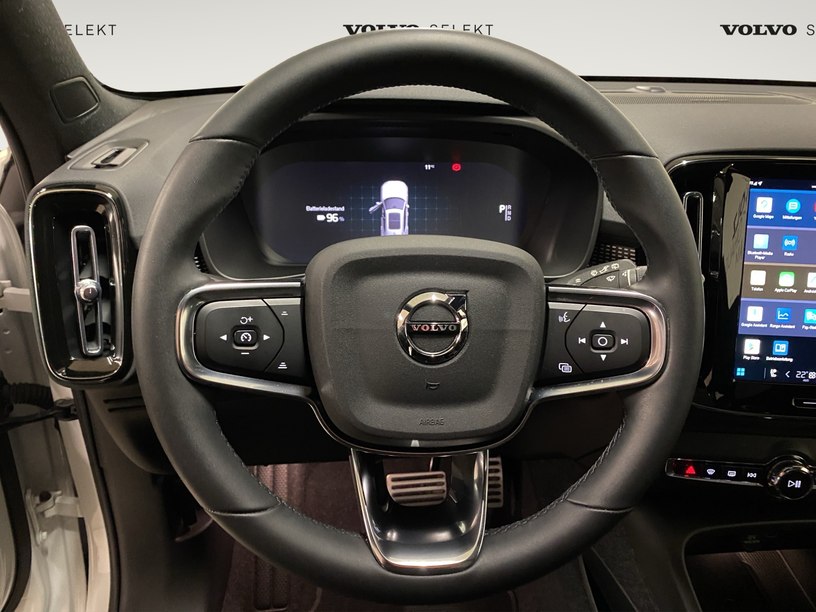 VOLVO XC40 P8 Twin Pro AWD-image-7
