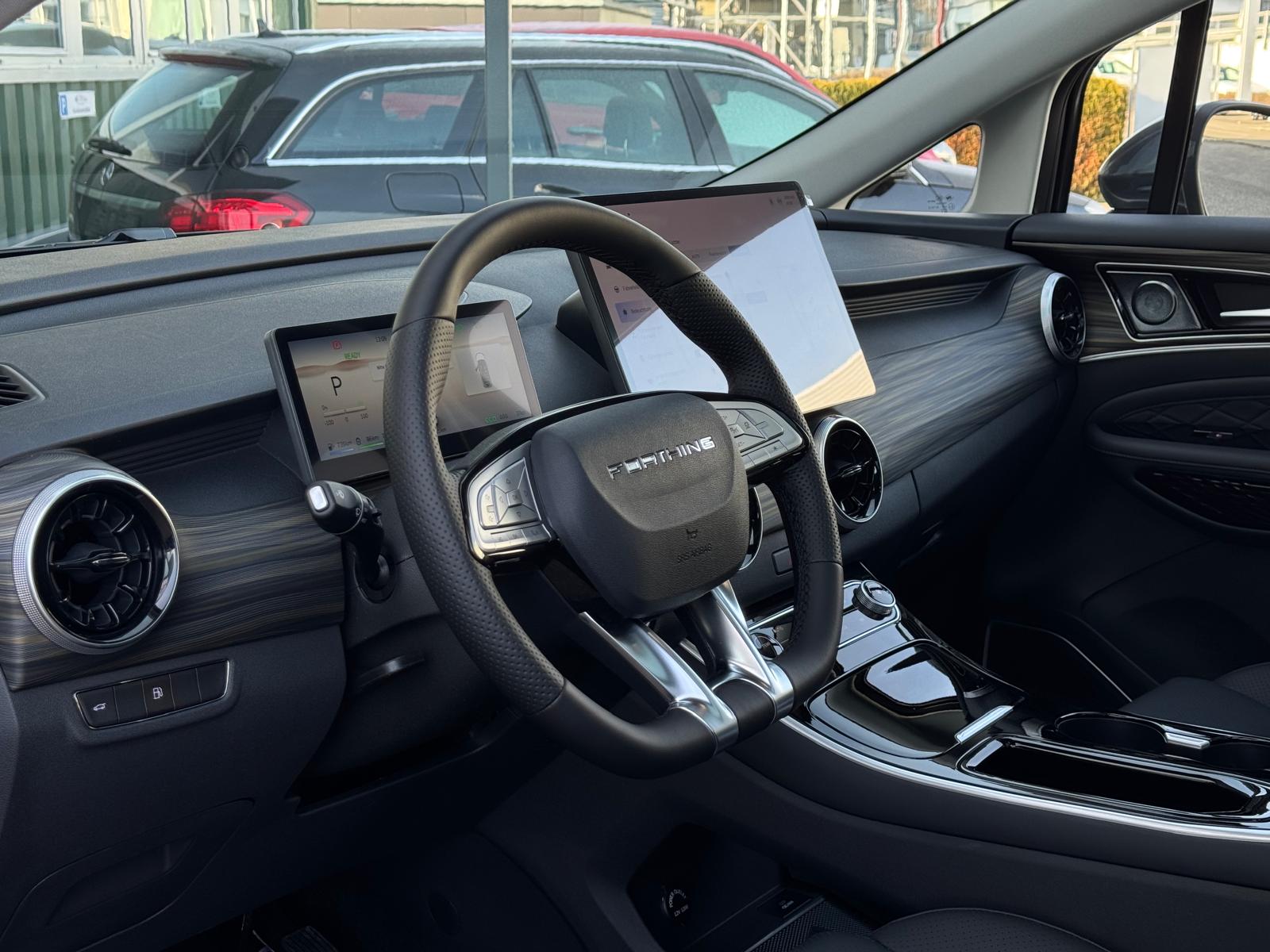 FORTHING 4 U-Tour 1.5 Turbo PHEV-image-8