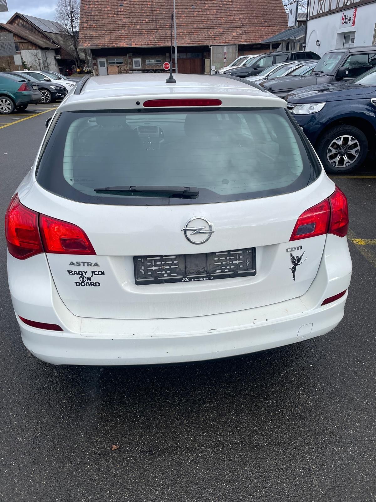 OPEL Astra SportsTourer 1.7 CDTi Enjoy-image-11
