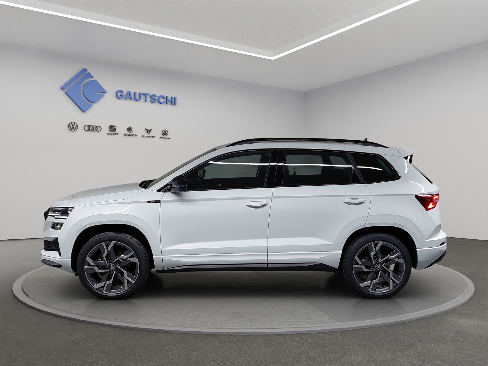 SKODA Karoq 2.0 TSI SportLine 4x4 DSG-image-1