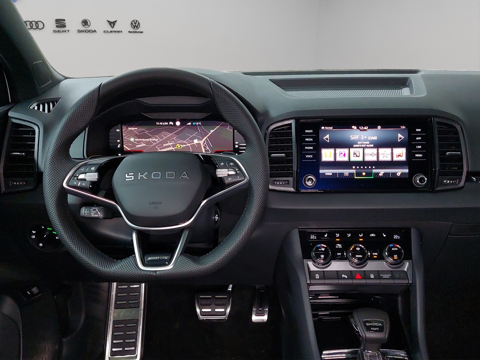 SKODA Karoq 2.0 TSI SportLine 4x4 DSG-image-6