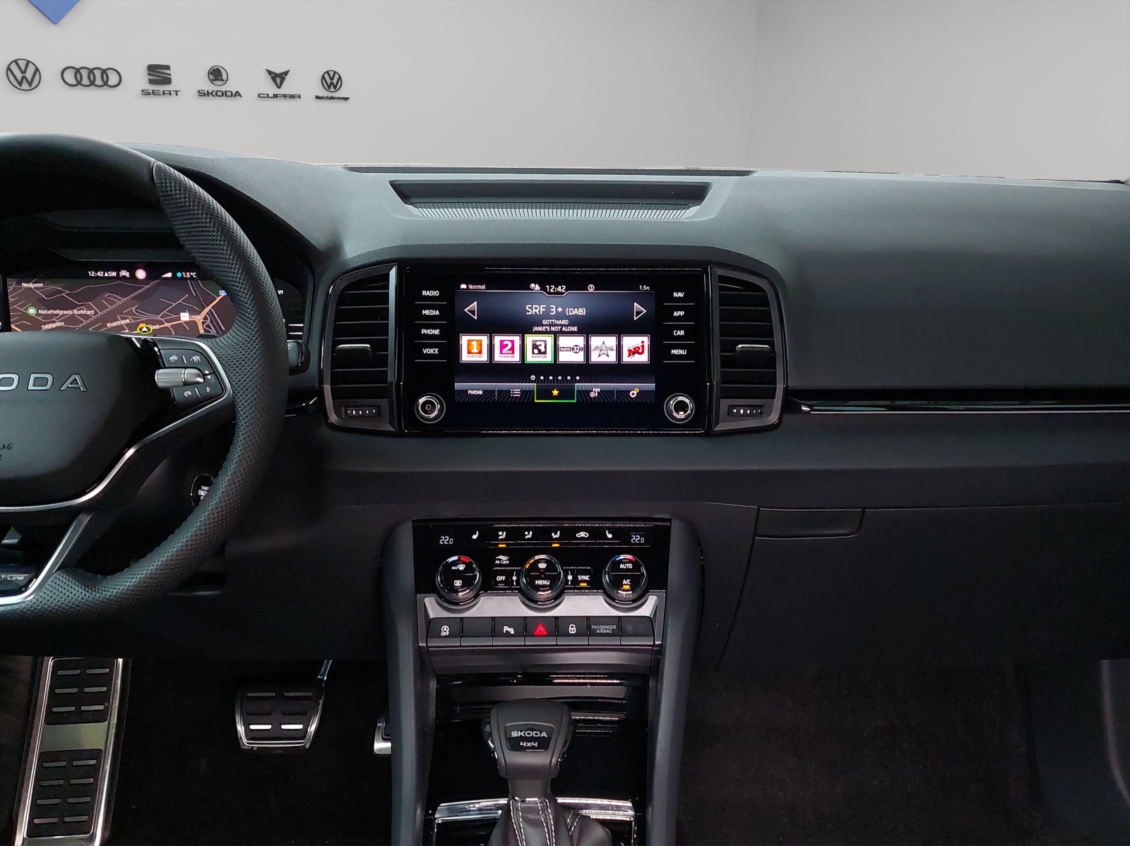 SKODA Karoq 2.0 TSI SportLine 4x4 DSG-image-7