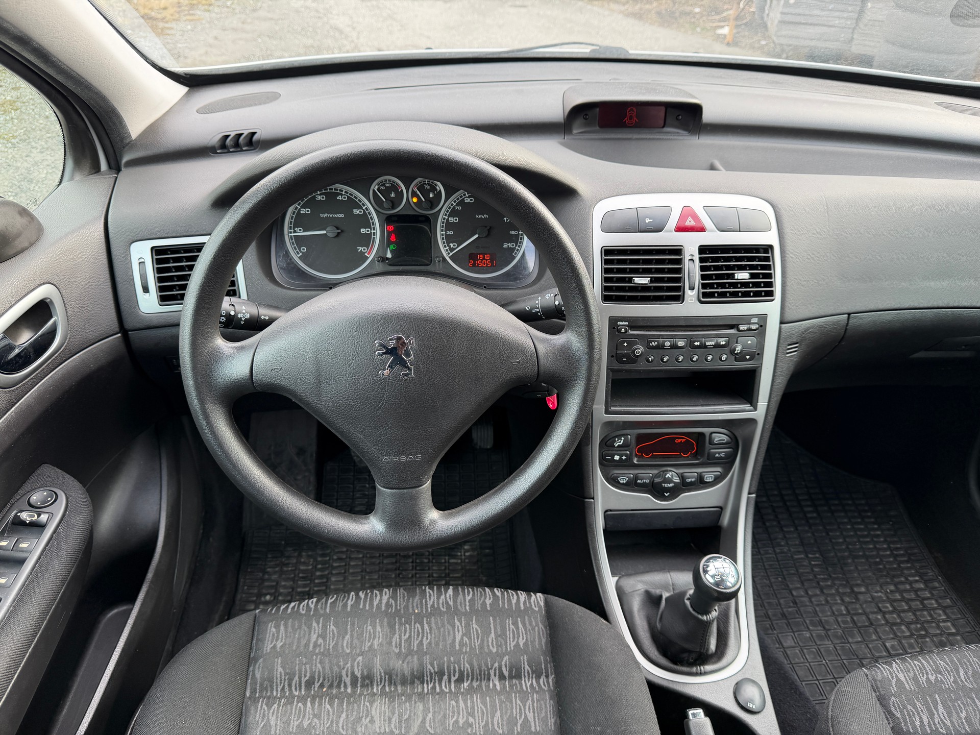 PEUGEOT 307 1.6 16V XS-image-10