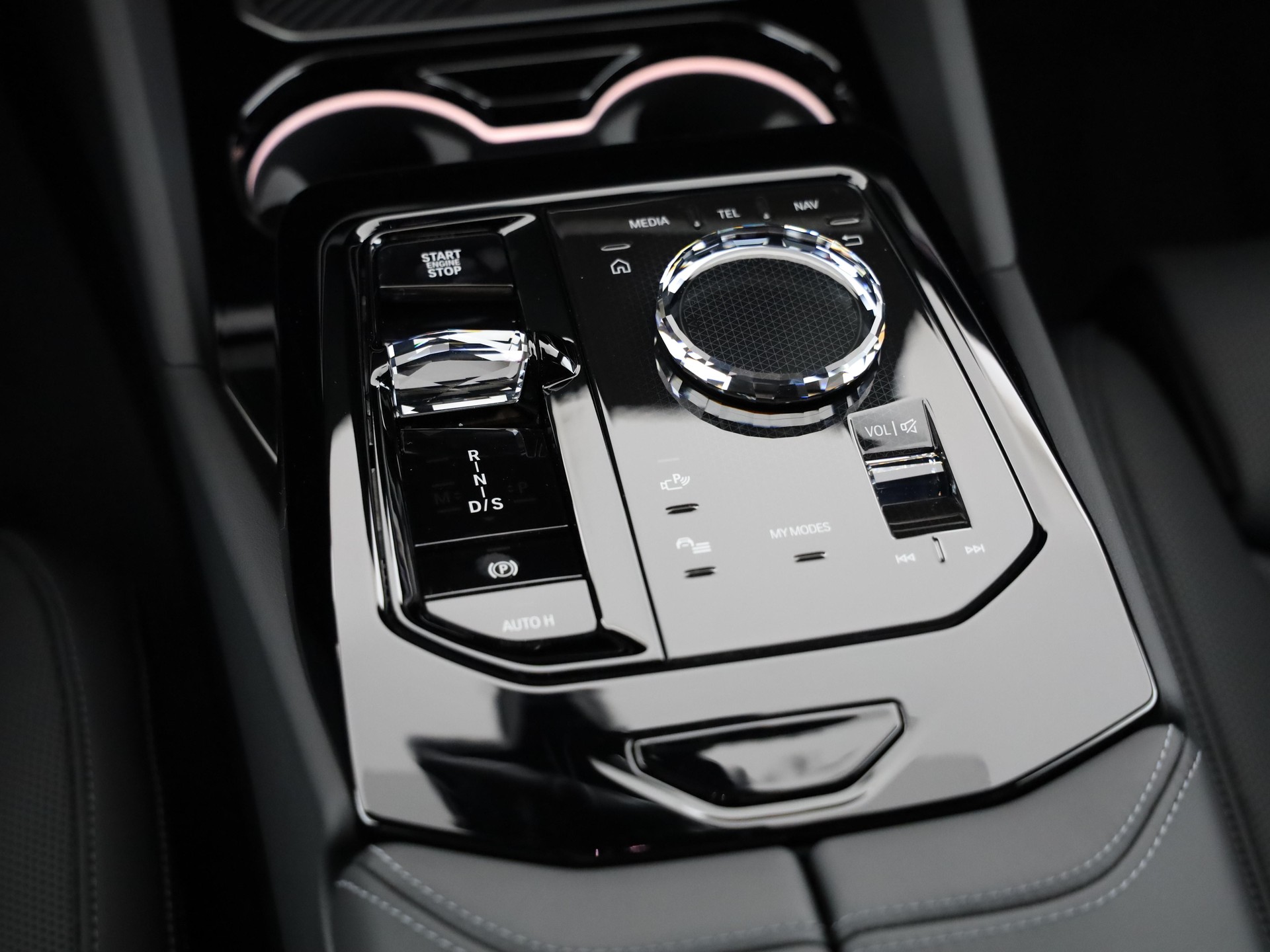 BMW 550e xDrive Limousine-image-15