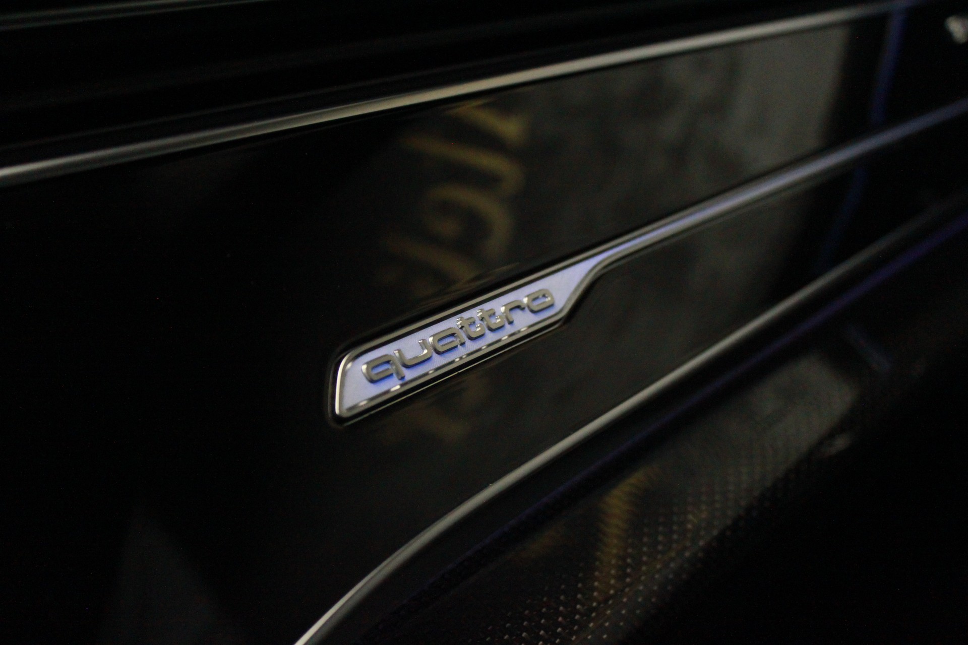 AUDI SQ8 TFSI quattro tiptronic-image-20