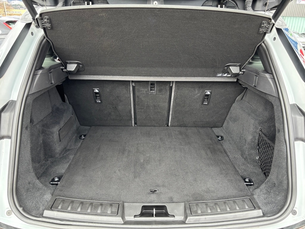 LAND ROVER Range Rover Evoque R-Dynamic D 180 S AT9-image-13