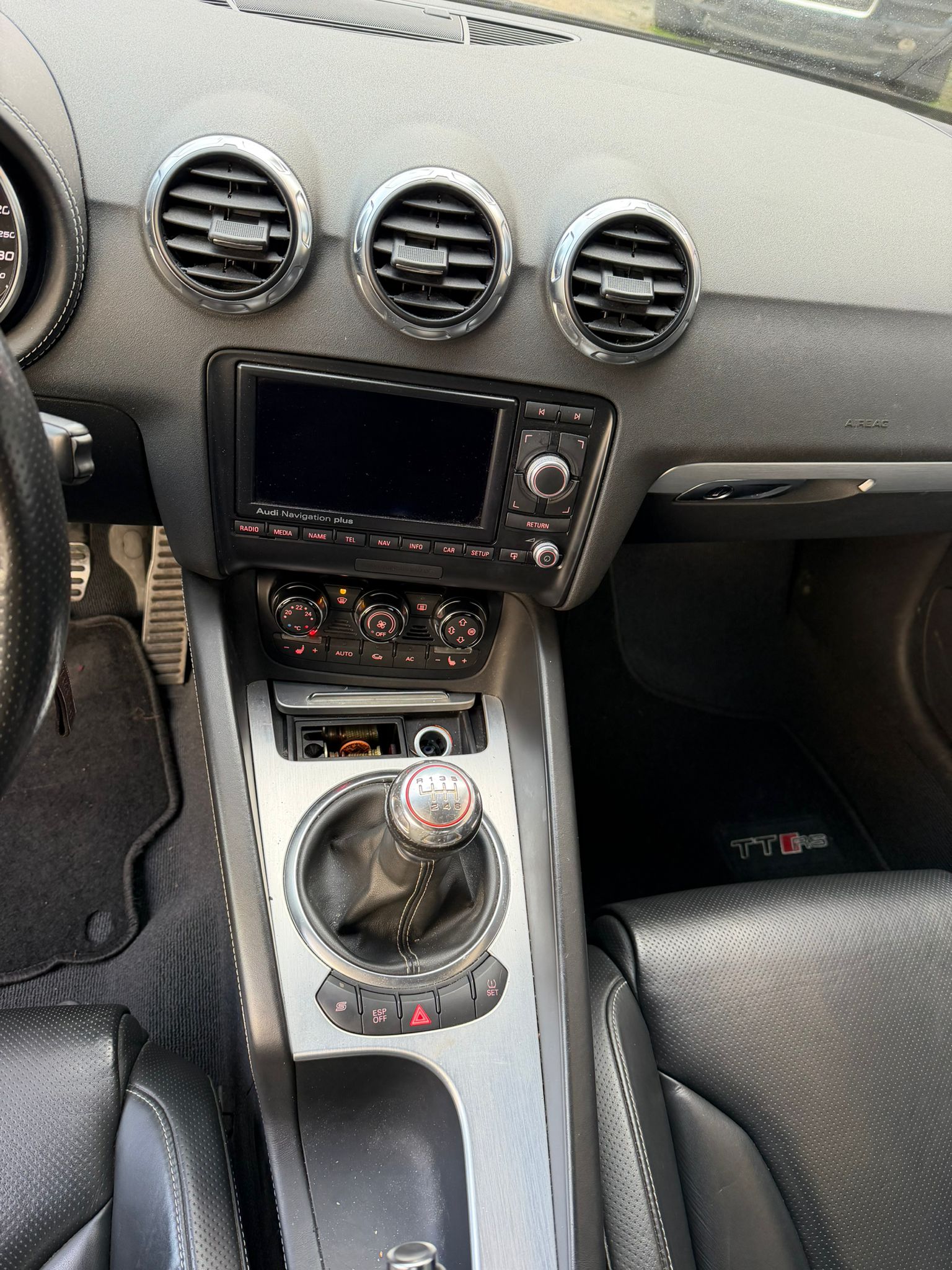 AUDI TT RS Roadster 2.5 TFSI quattro-image-1
