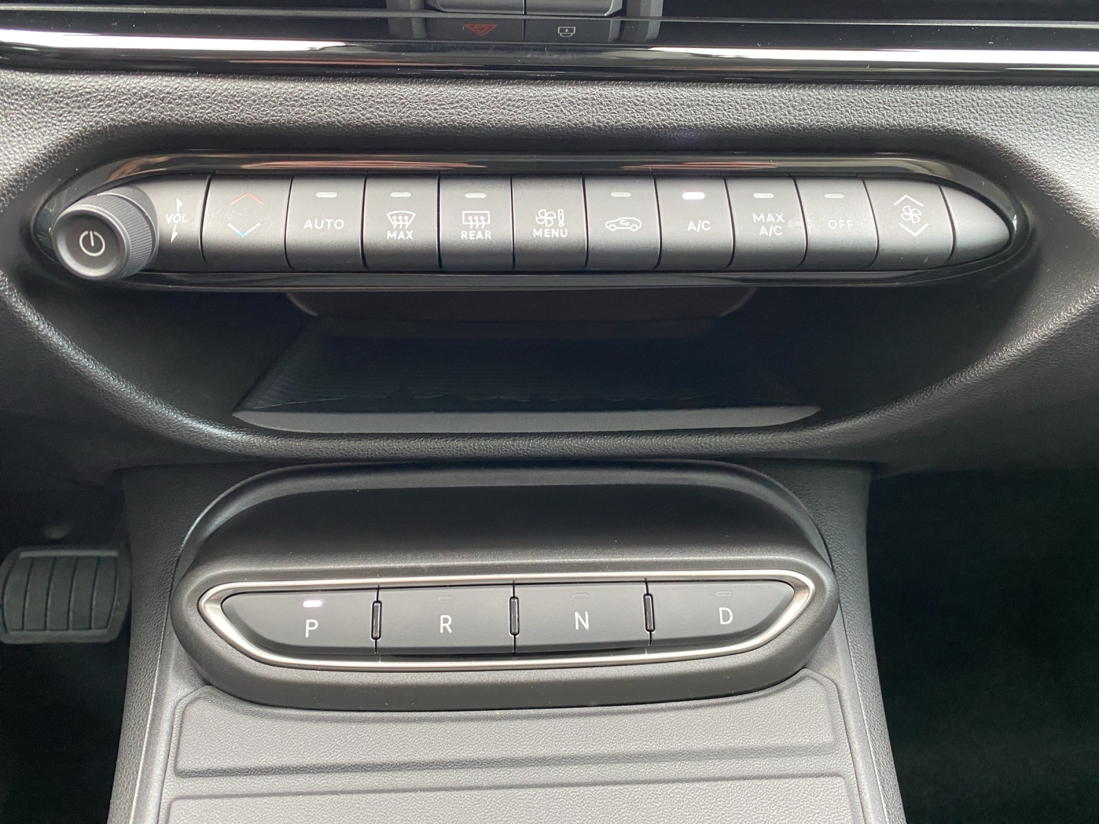 FIAT 600 1.2 Hybrid Icon Swi-image-15