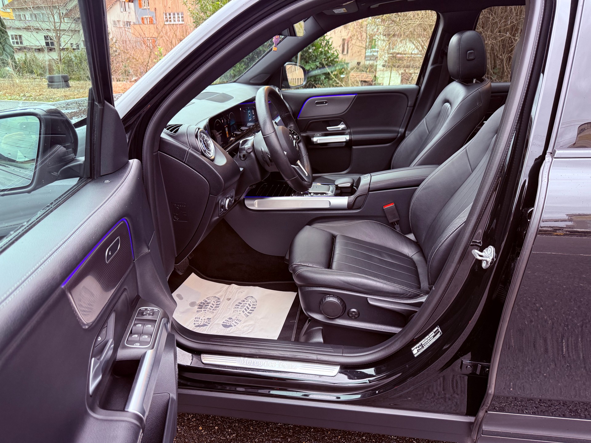 MERCEDES-BENZ GLB 250 Progressive 8G-Tronic-image-13