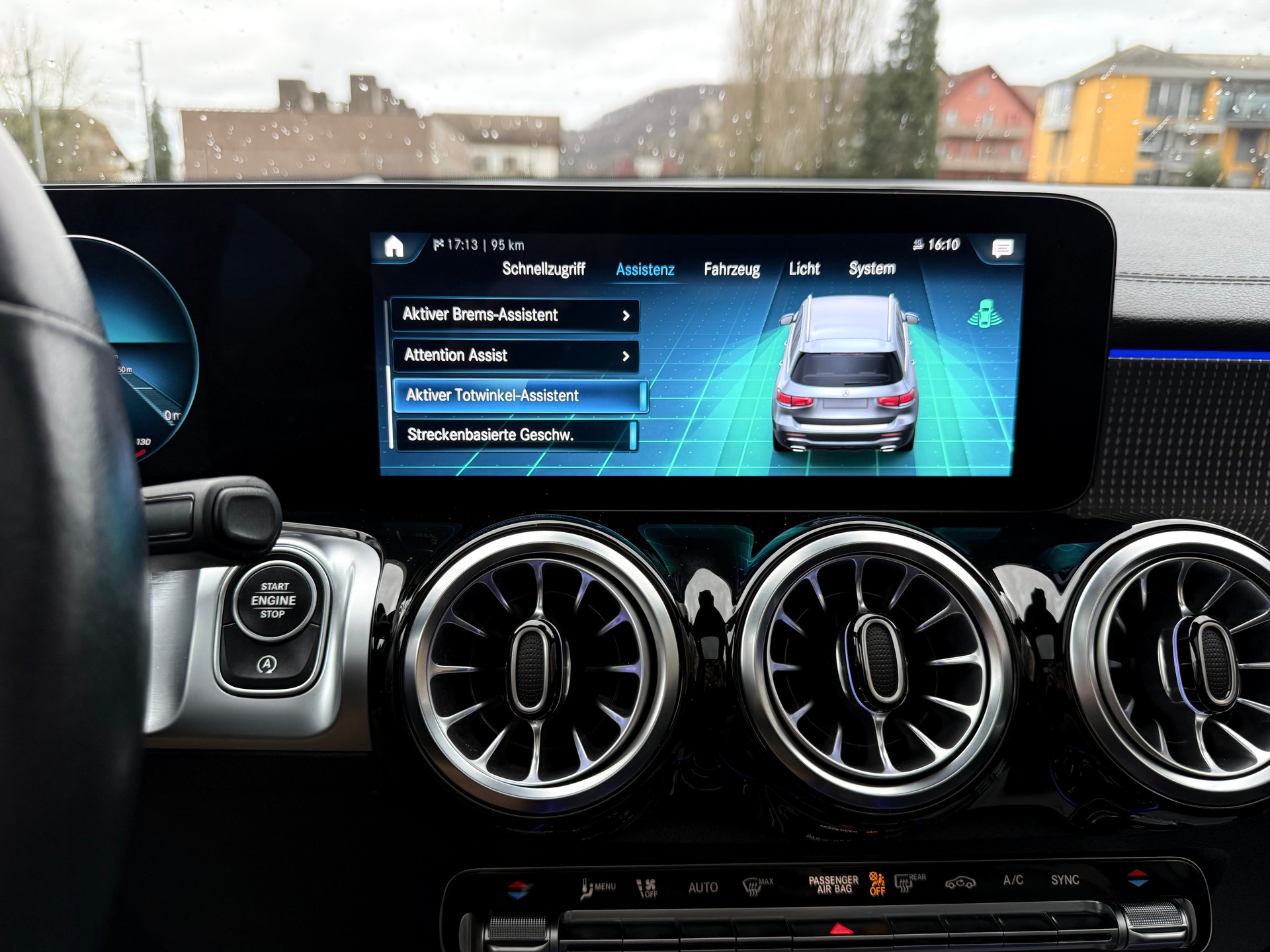 MERCEDES-BENZ GLB 250 Progressive 8G-Tronic-image-9