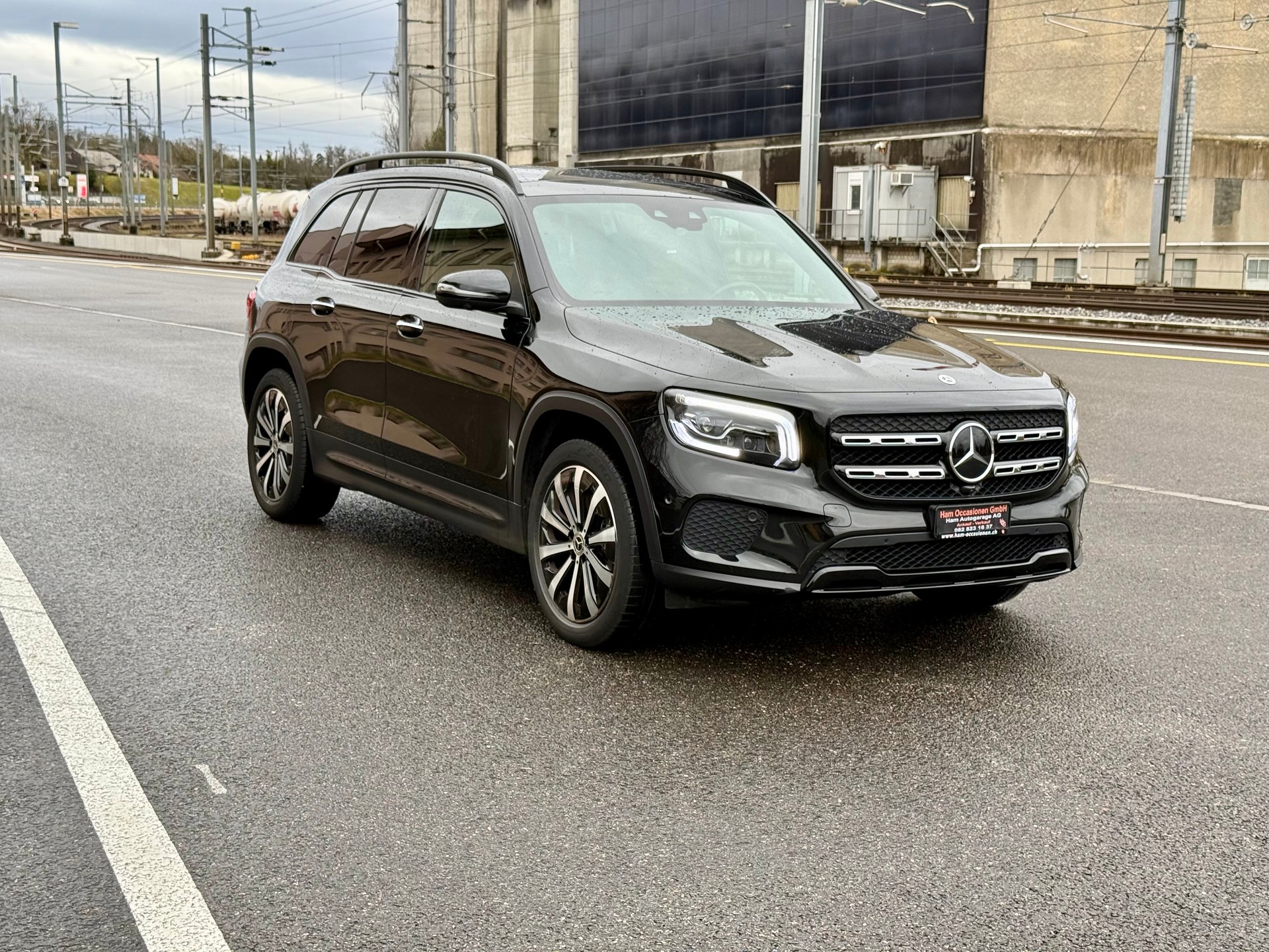 MERCEDES-BENZ GLB 250 Progressive 8G-Tronic-image-5