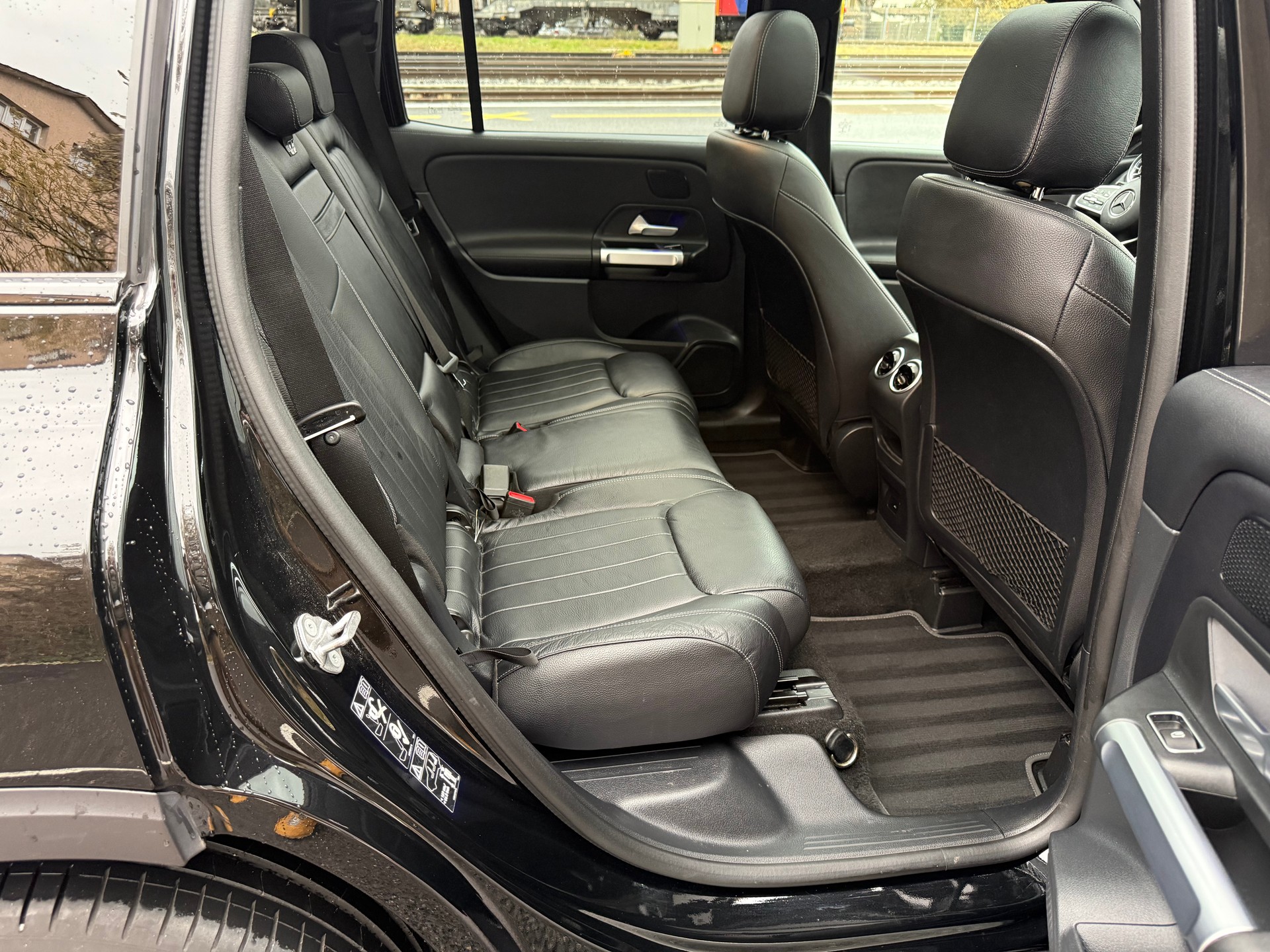 MERCEDES-BENZ GLB 250 Progressive 8G-Tronic-image-15
