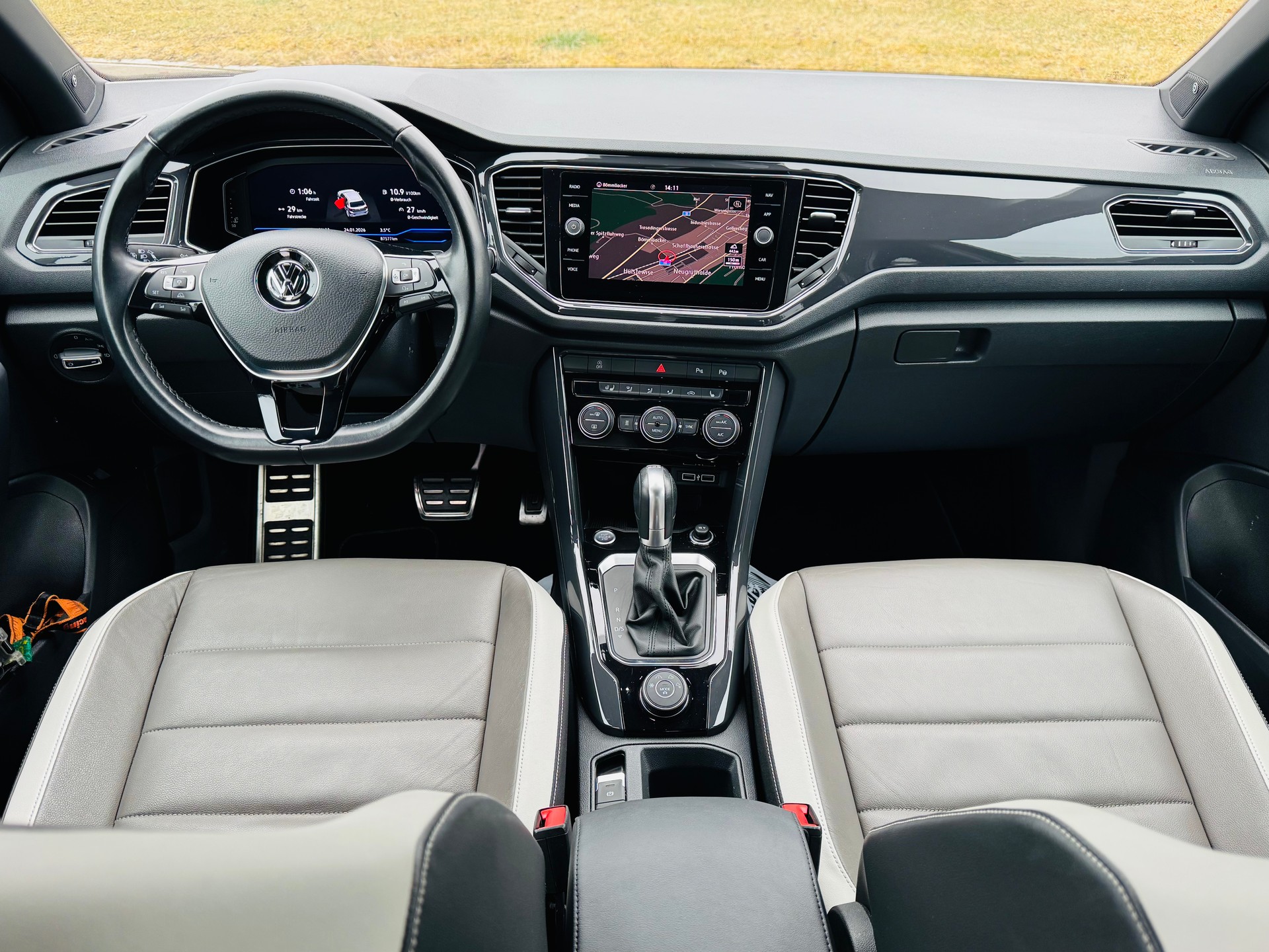 VW T-Roc 2.0 TSI Sport DSG 4Motion-image-8