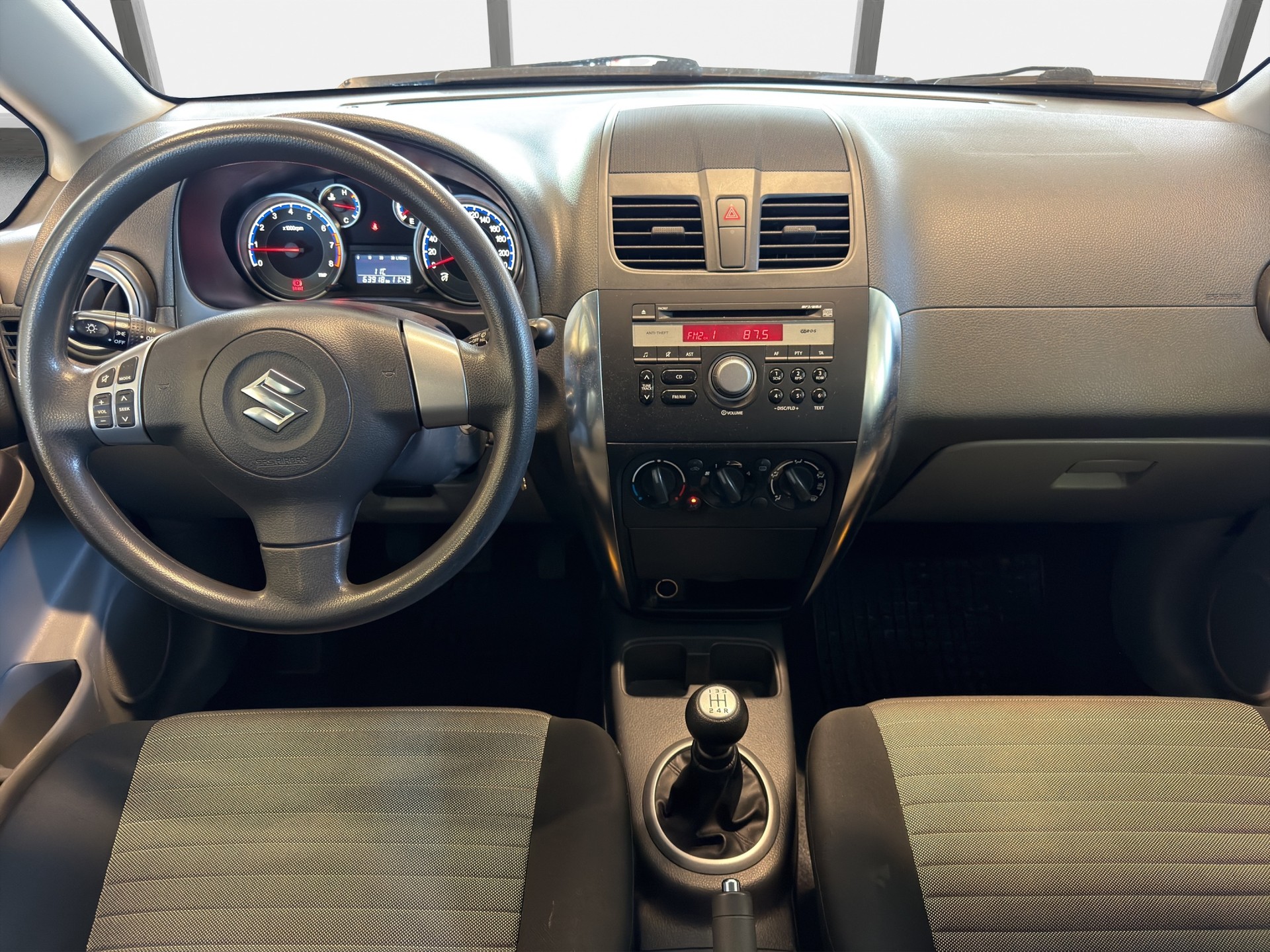 SUZUKI SX4 1.6 16V GL 4WD*TOP ZUSTAND*NUR 64000 KM*-image-6