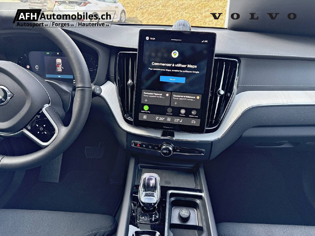 VOLVO XC60 2.0 T6 TE Ultra Dark eAWD 246H4TM0D1-image-11