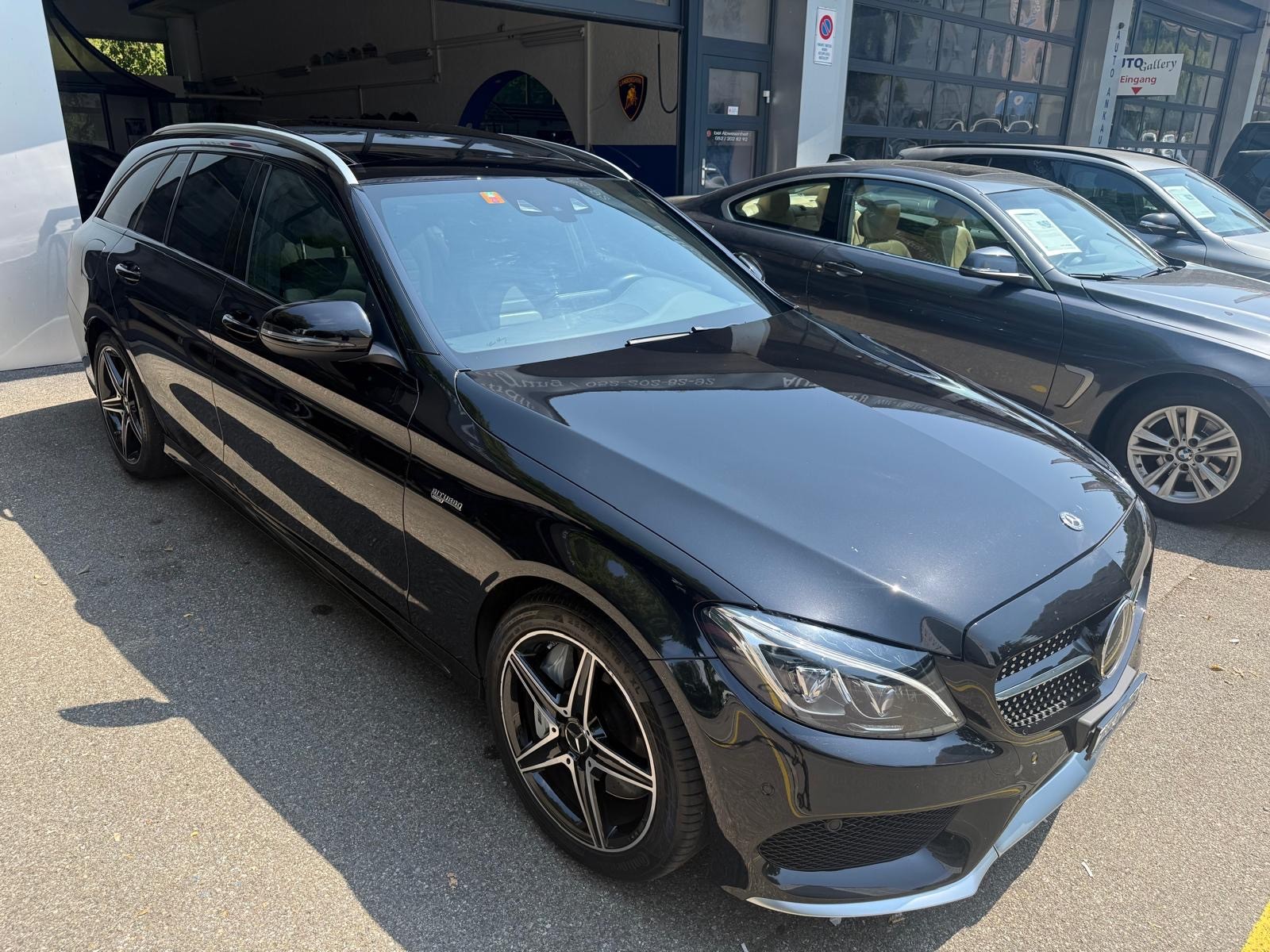 Car photo