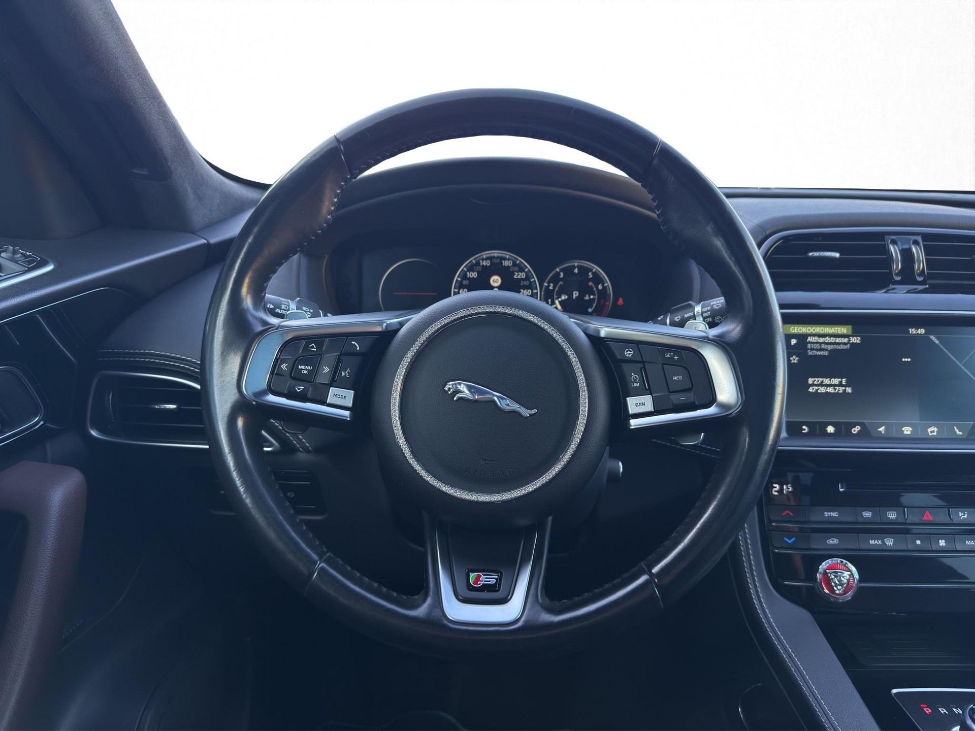 JAGUAR F-Pace 3.0 V6 S/C S AWD-image-19