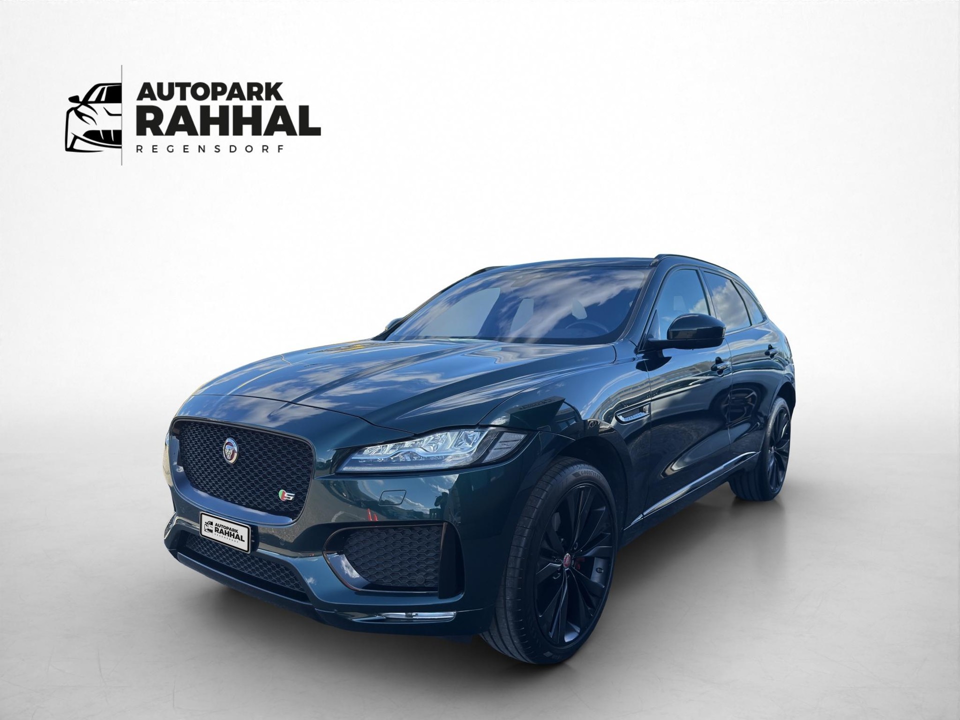 JAGUAR F-Pace 3.0 V6 S/C S AWD-image-0