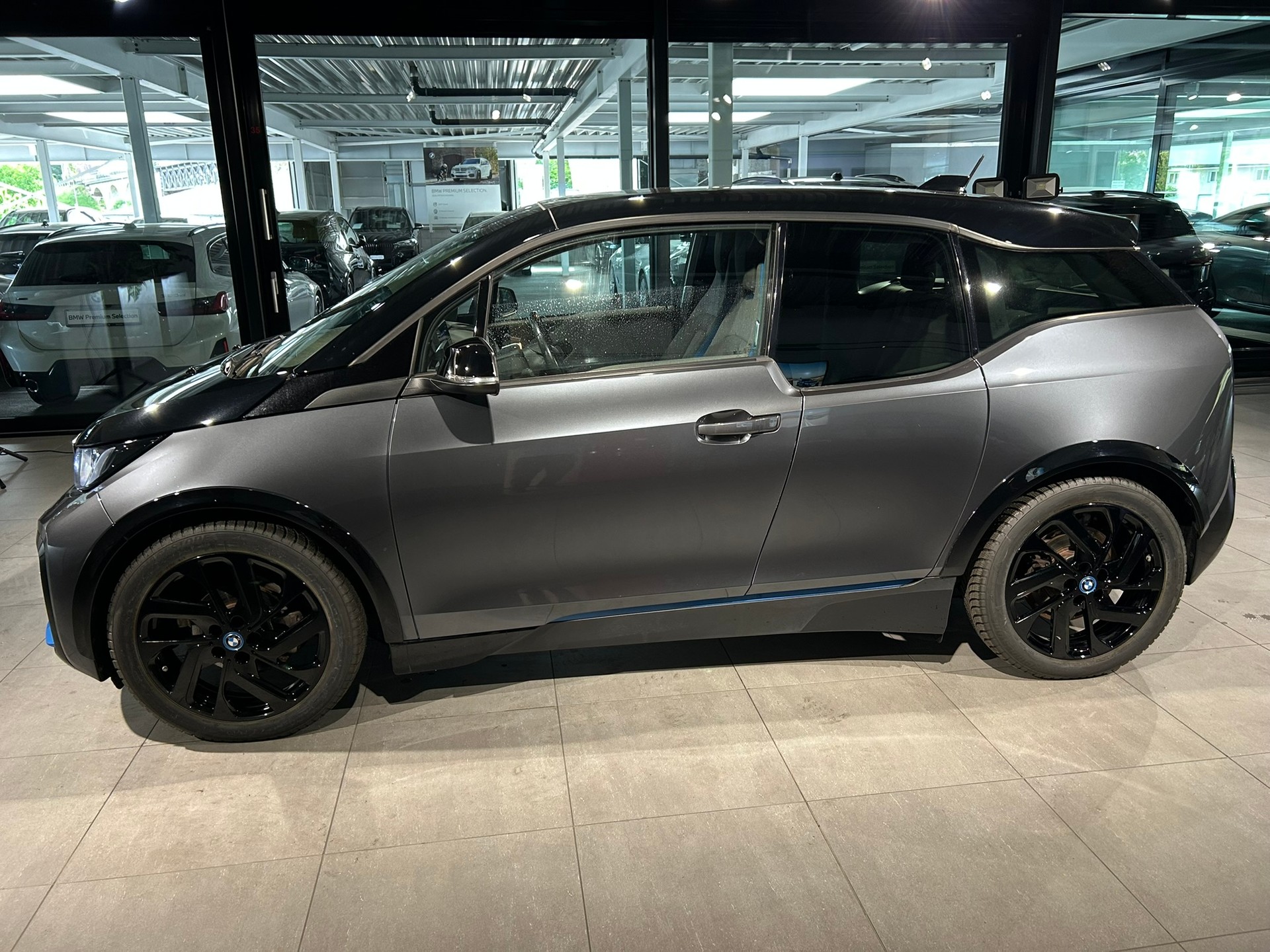 BMW i3s (120Ah)-image-9