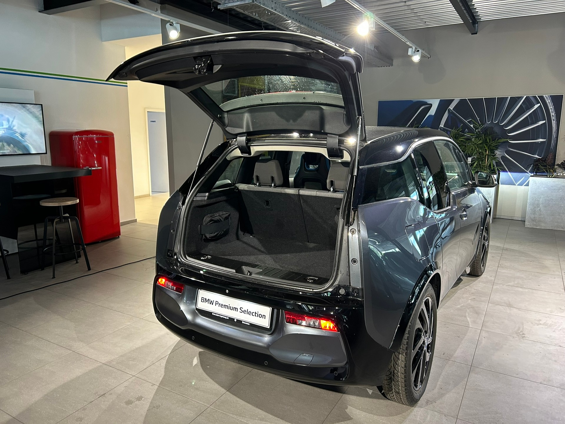 BMW i3s (120Ah)-image-16