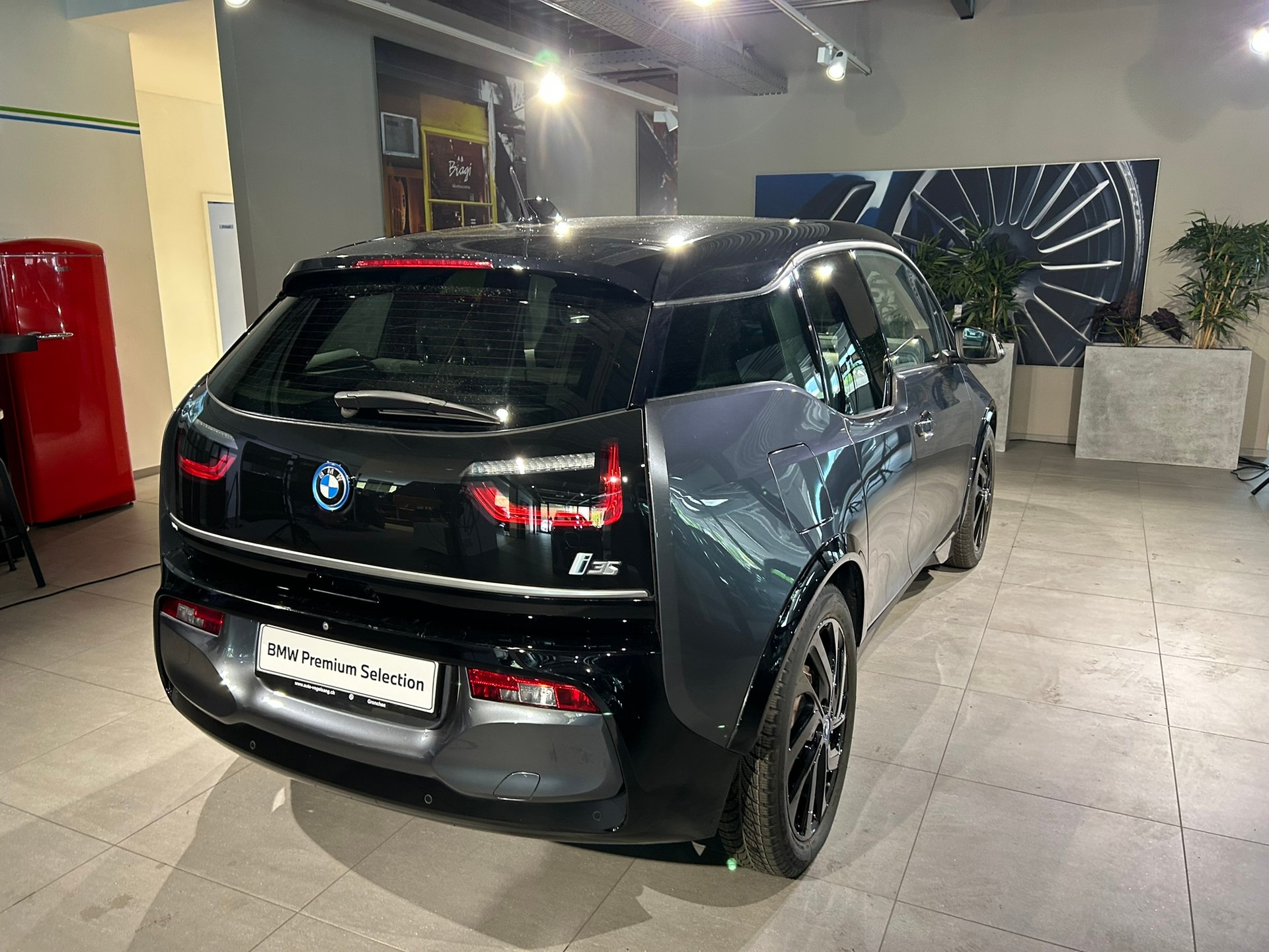 BMW i3s (120Ah)-image-15