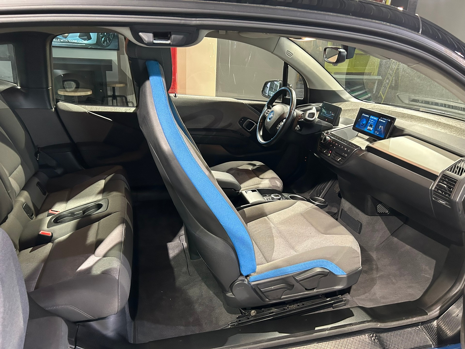 BMW i3s (120Ah)-image-23