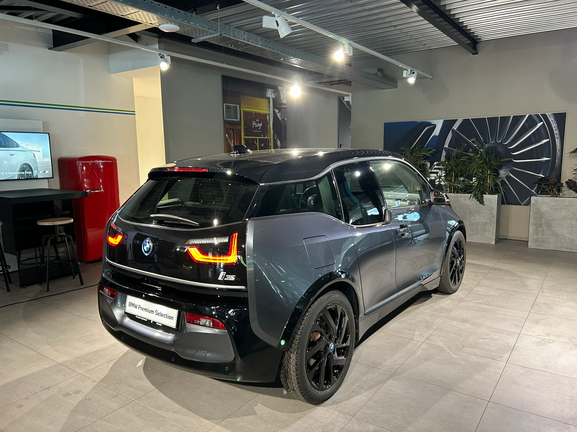 BMW i3s (120Ah)-image-14