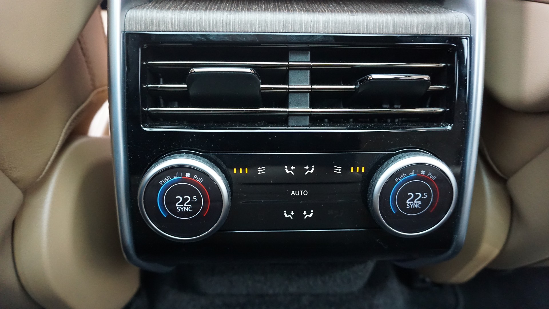 LAND ROVER Range Rover P460e Si6 PHEV Sutobiography Automatic-image-21