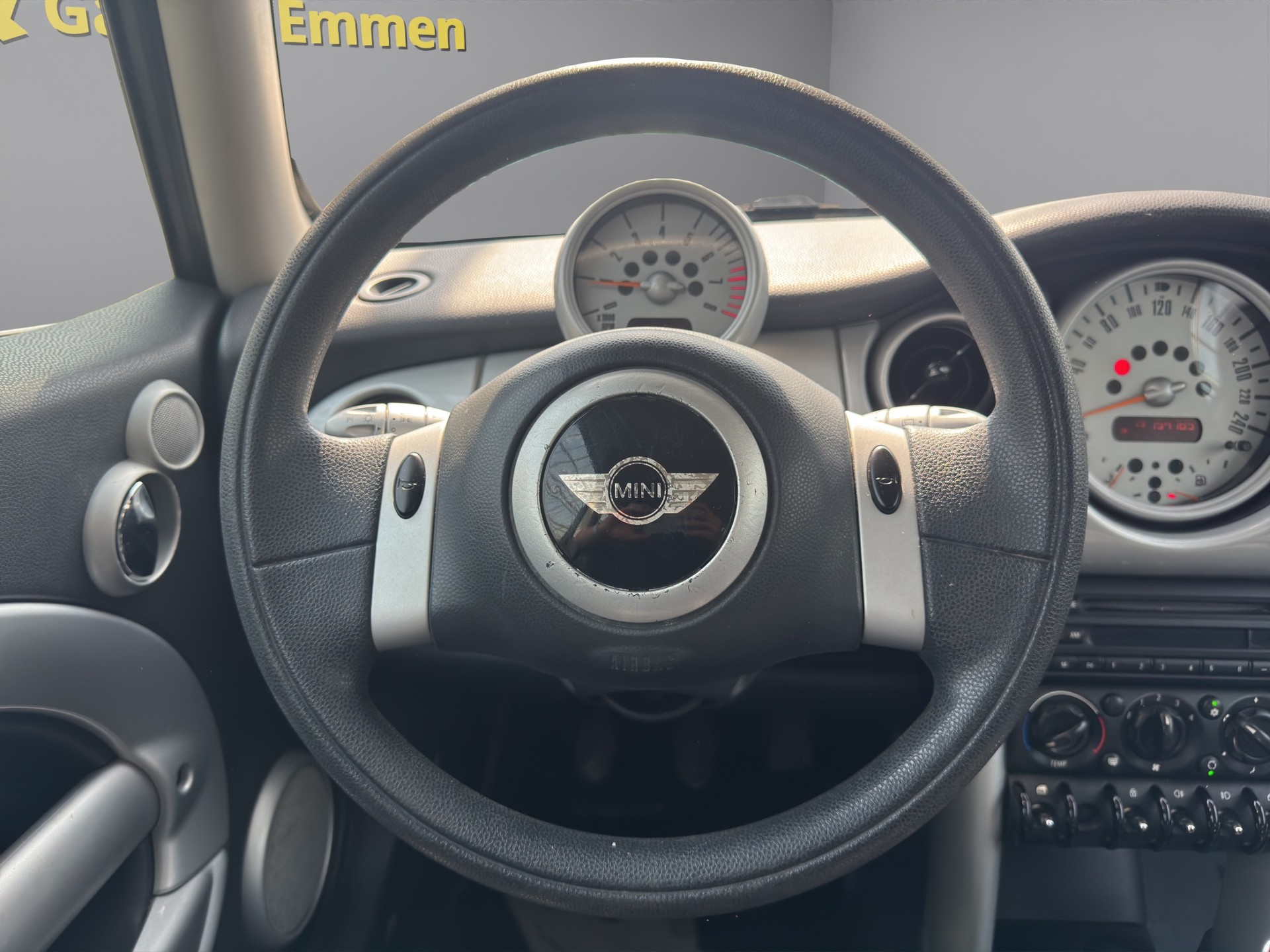MINI One-image-12