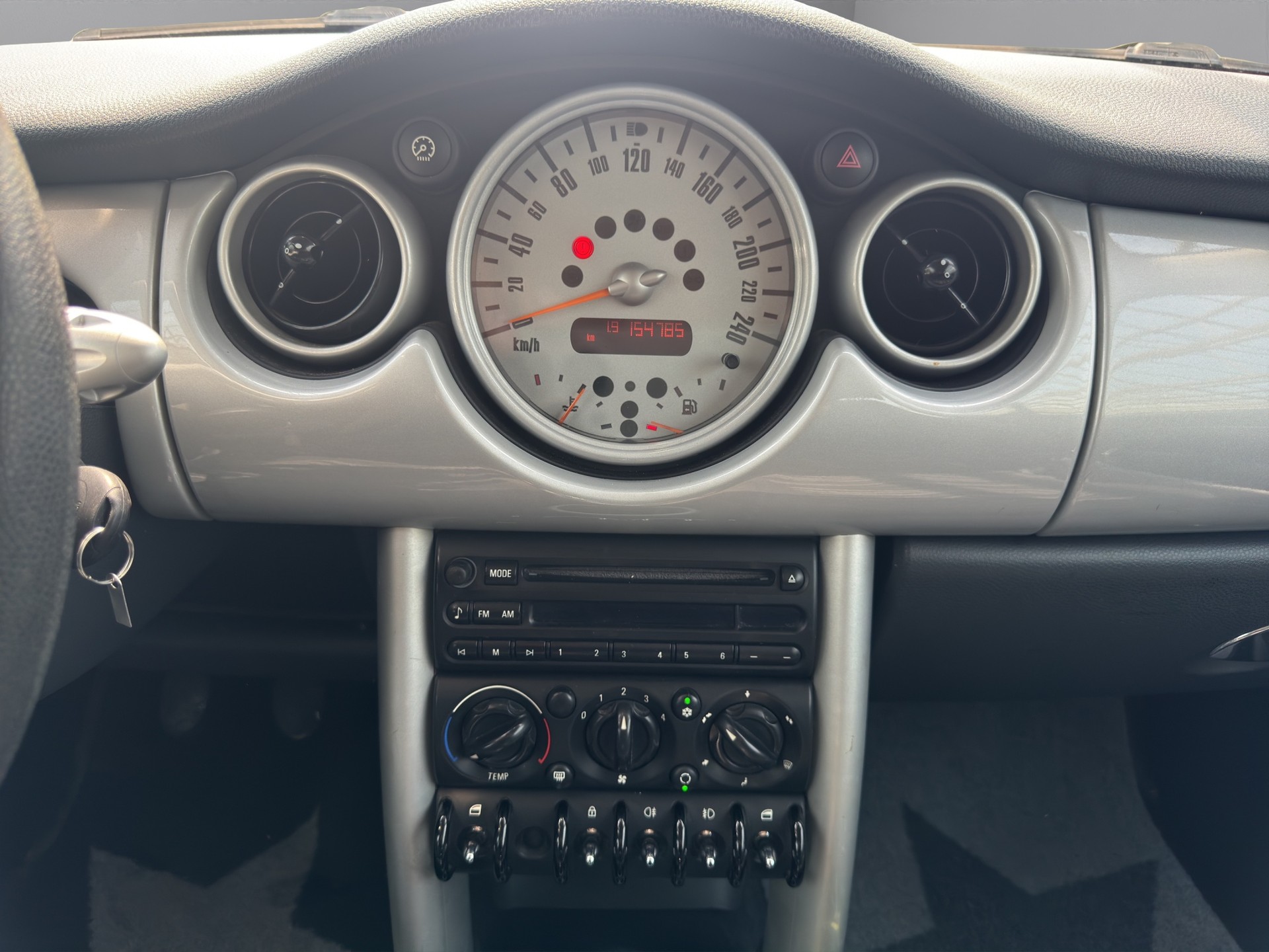 MINI One-image-13