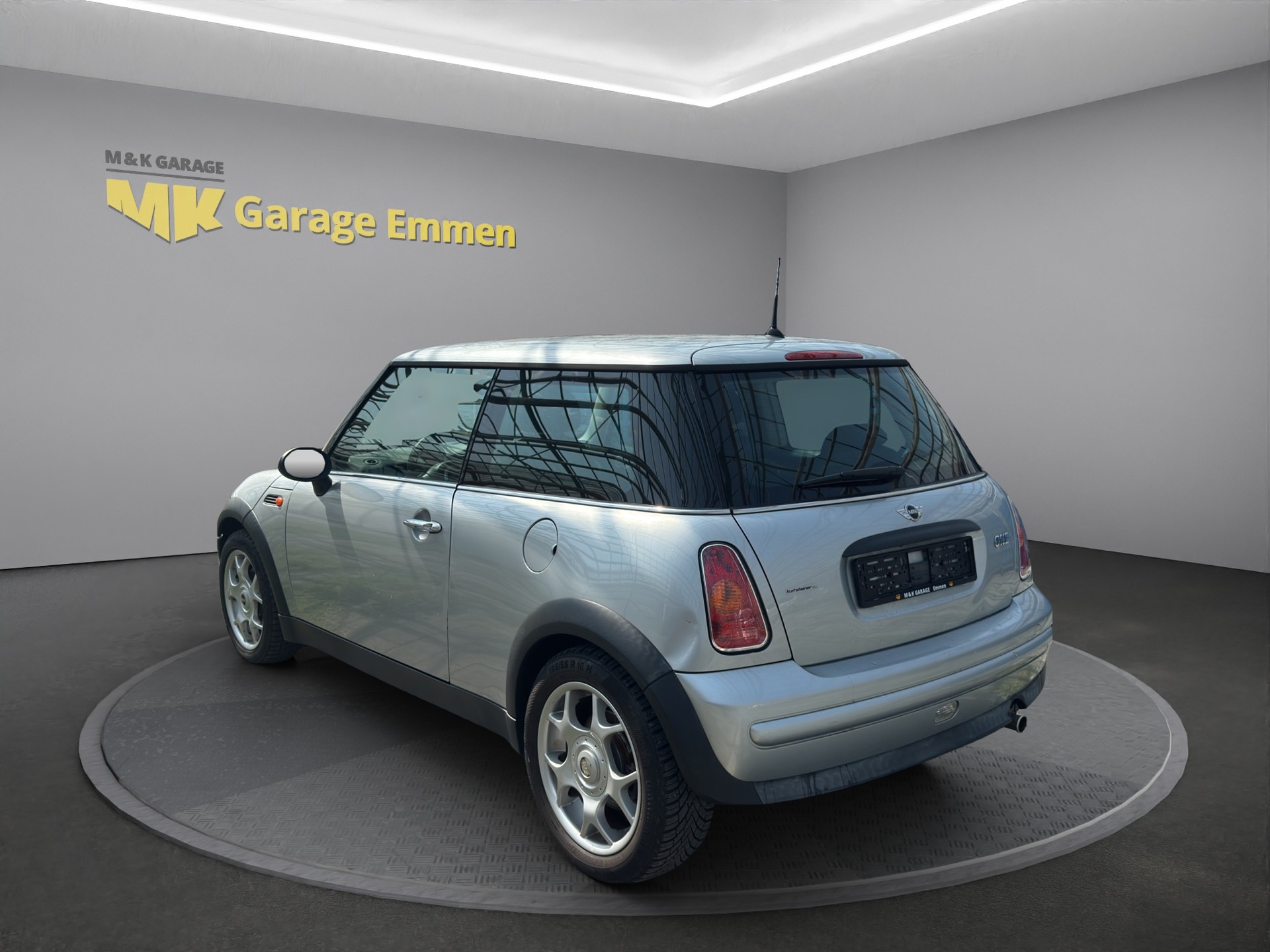 MINI One-image-2