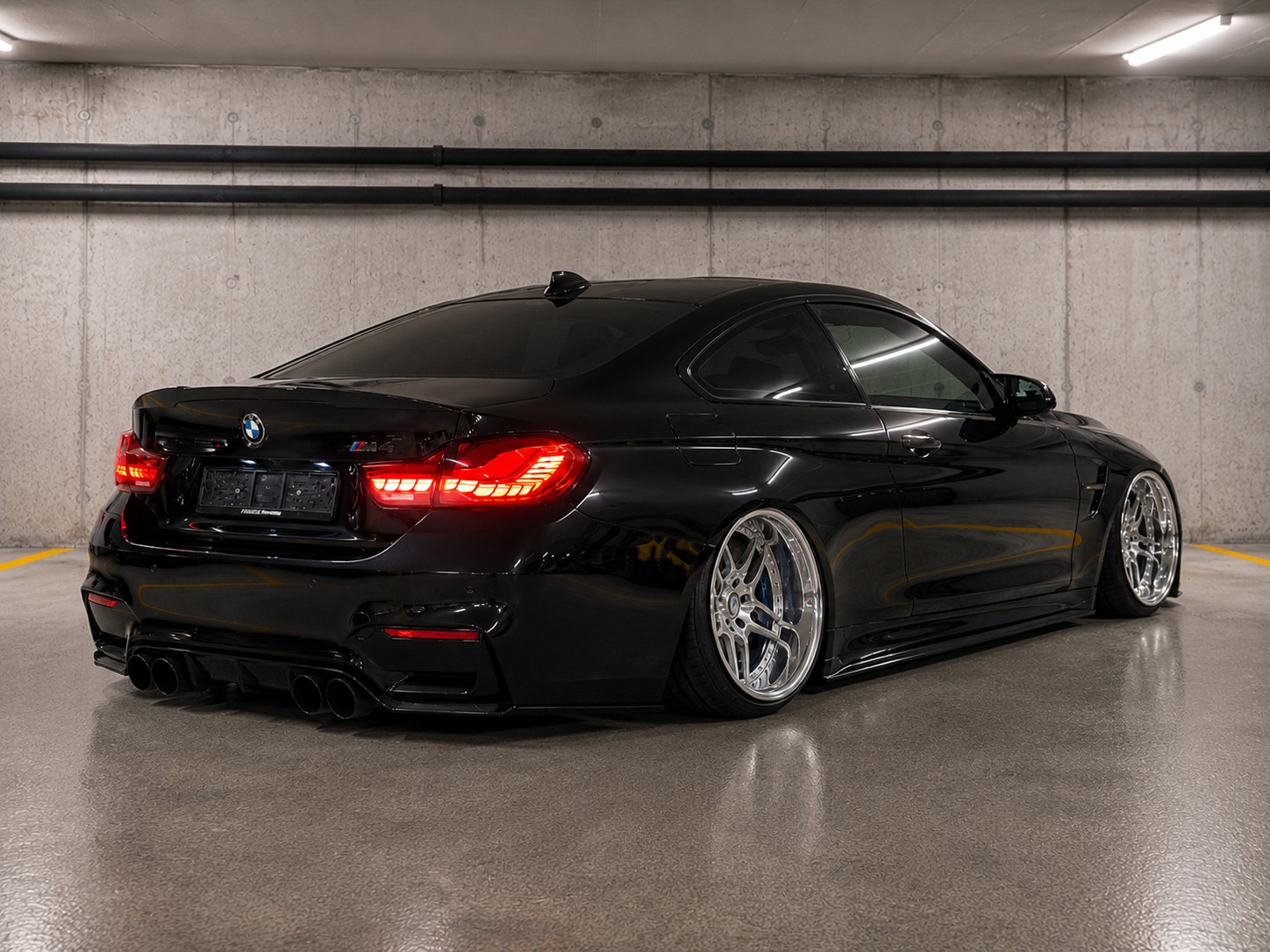 BMW BMW M4 Coupé Black Edition | CH Fahrzeug | Carbon Dach | Grail | Top Zustand | Liebhaber Fahrzeug-image-3