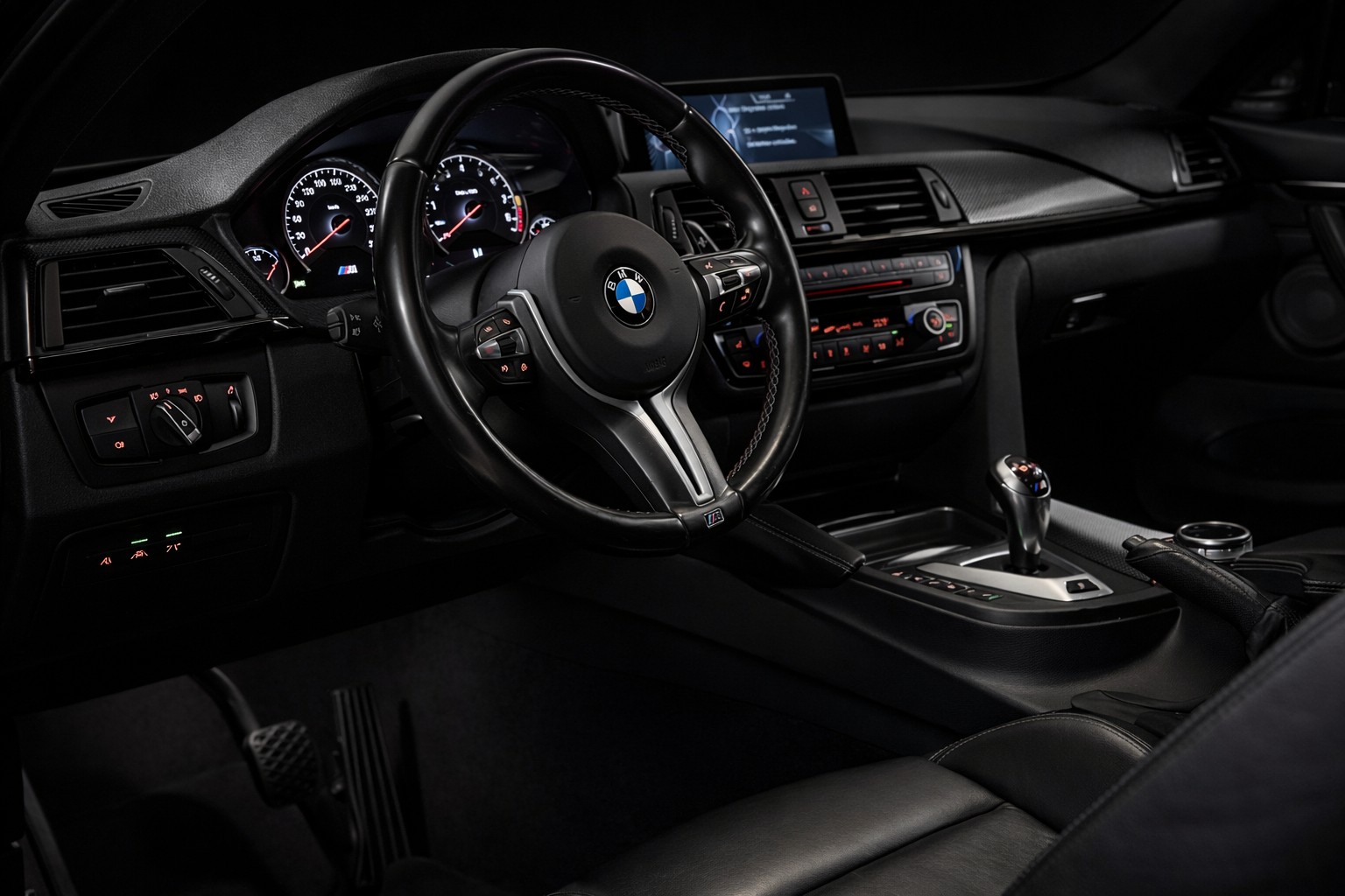 BMW BMW M4 Coupé Black Edition | CH Fahrzeug | Carbon Dach | Grail | Top Zustand | Liebhaber Fahrzeug-image-9