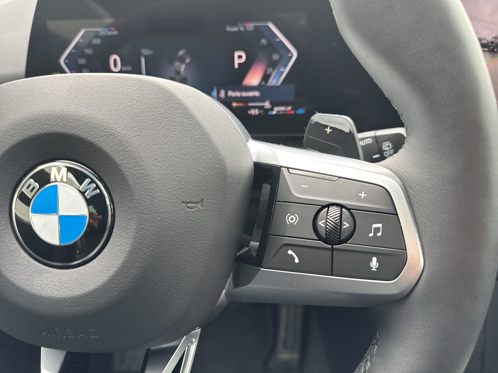 BMW X1 xDrive 23d 48V M Sport-image-15