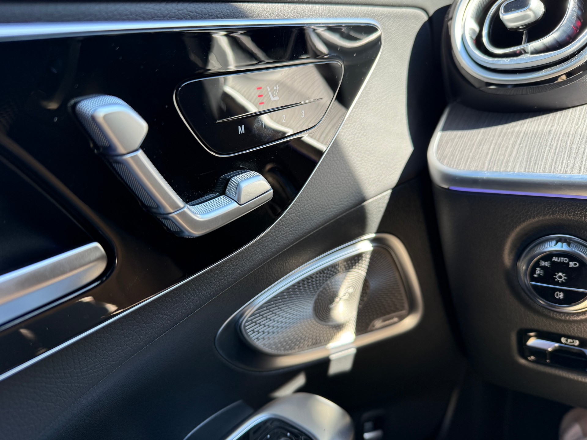 MERCEDES-BENZ C 220 d T 4 Matic-image-12