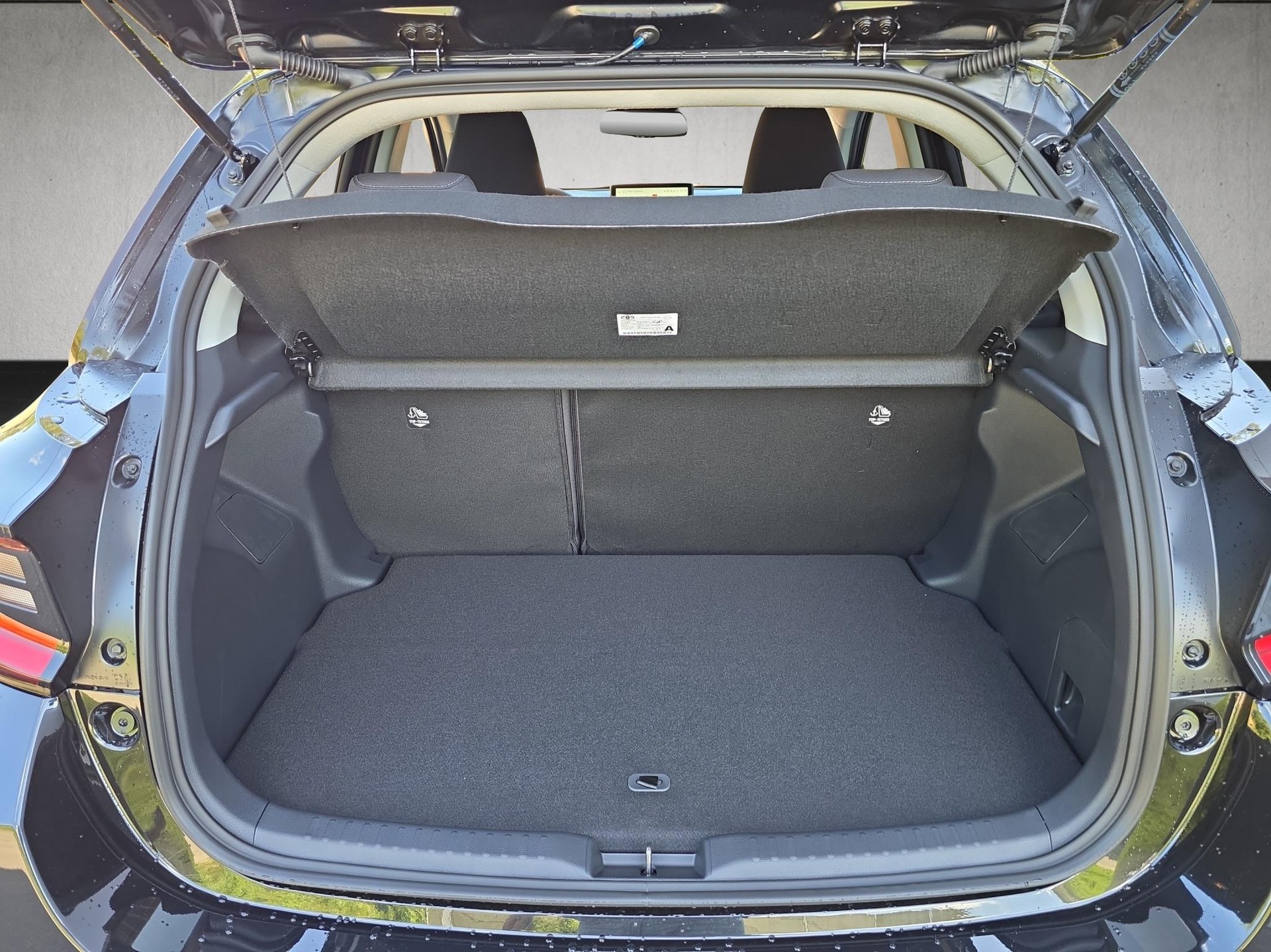 TOYOTA Yaris 1.5 VVT-i HSD Trend-image-12