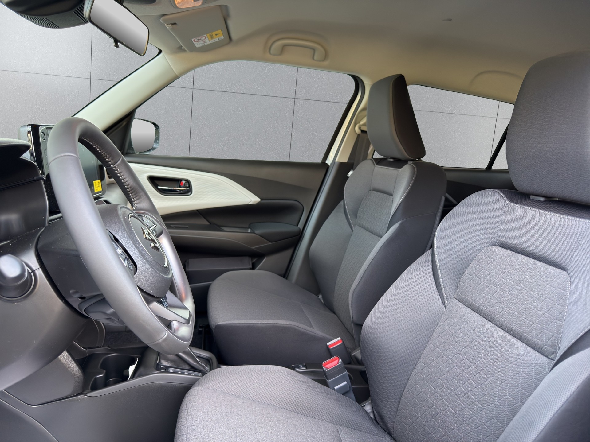 SUZUKI Swift 1.2 Sakura Hybrid CVT-image-8