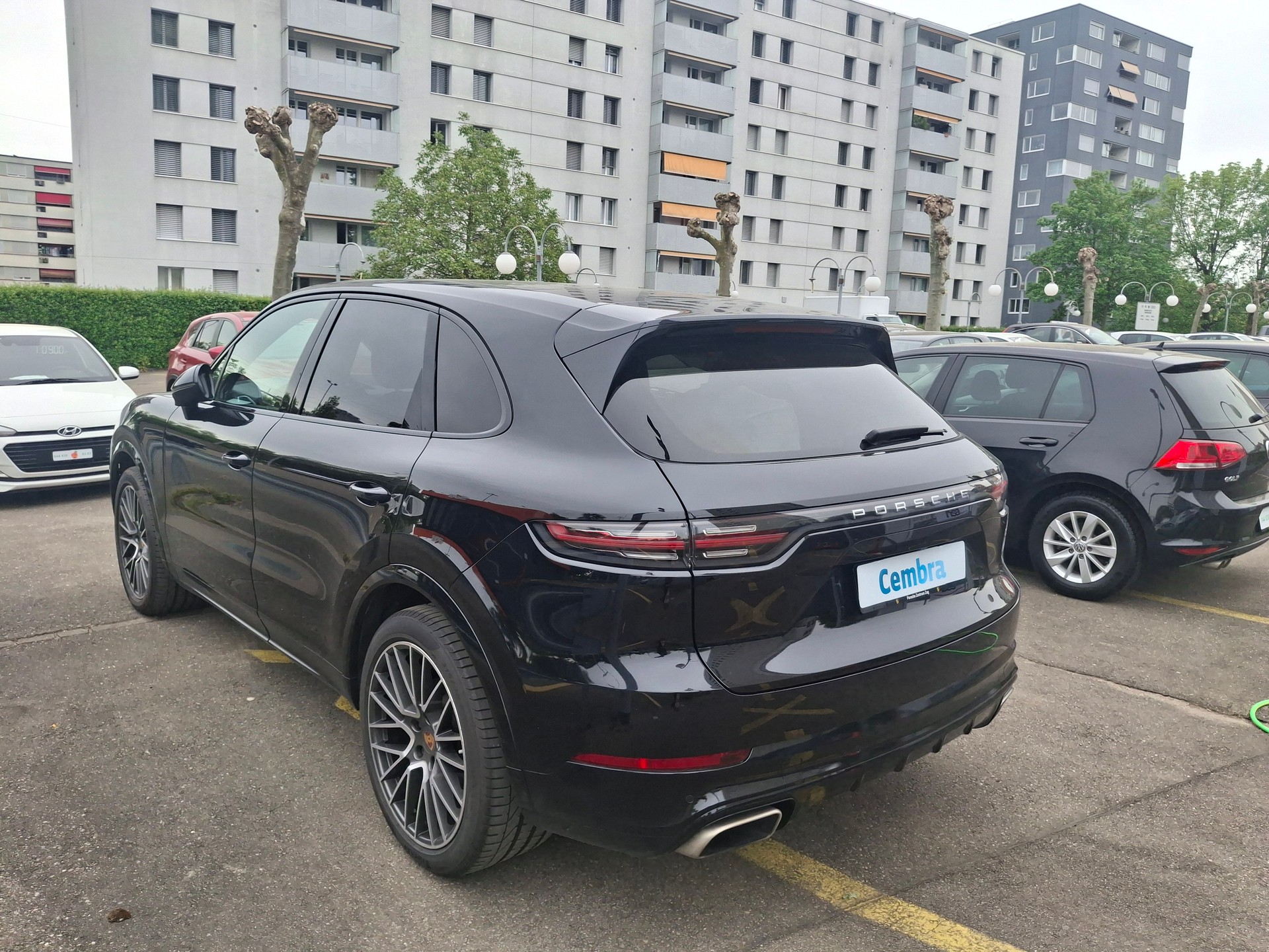 PORSCHE Cayenne-image-9