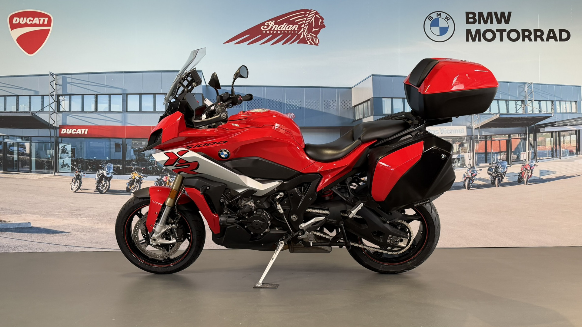 BMW S 1000 XR avec topcase et valises-showroom-element-3