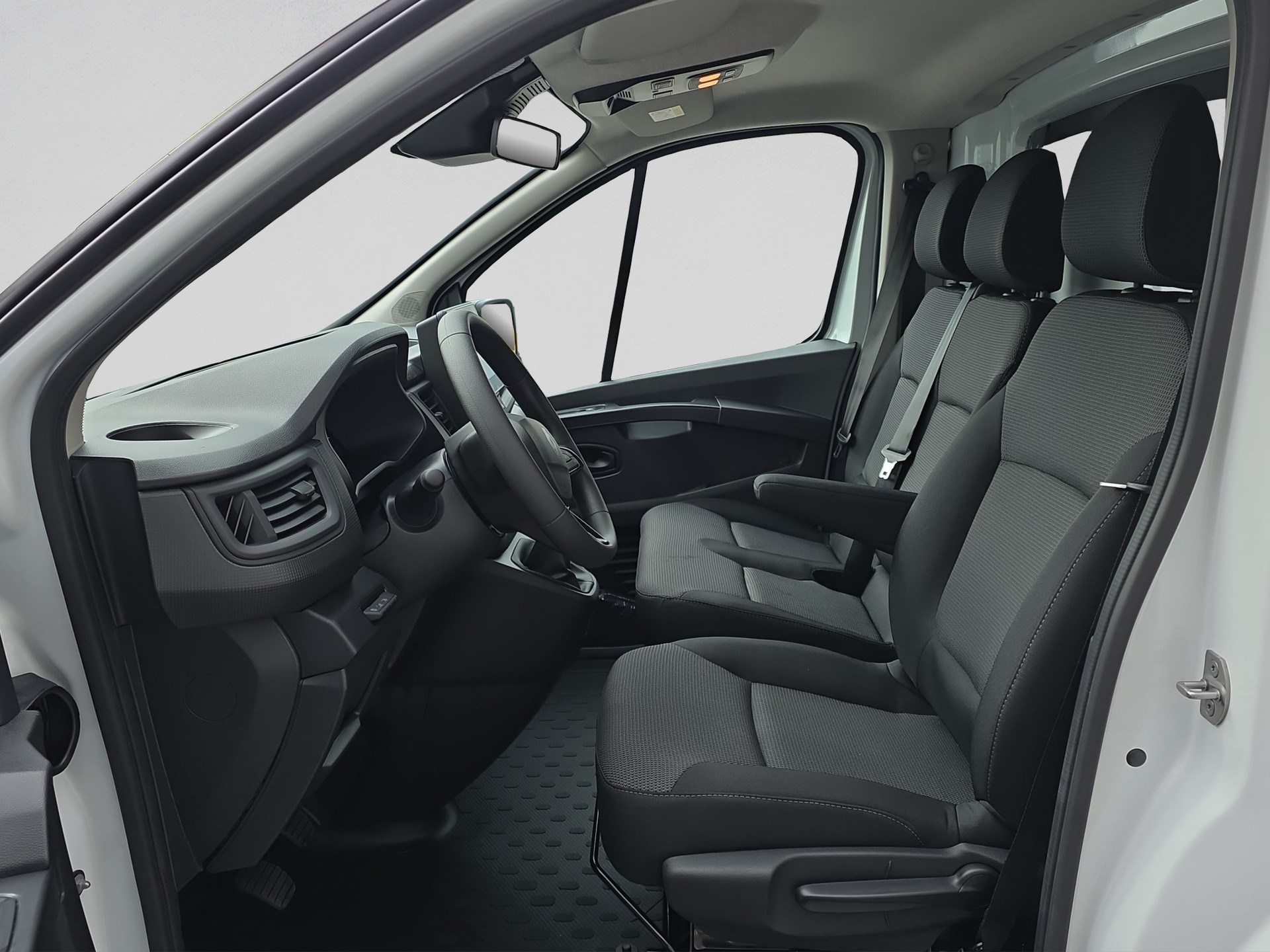 RENAULT Trafic 2.0 Blue dCi110 Advance L1H1-image-7