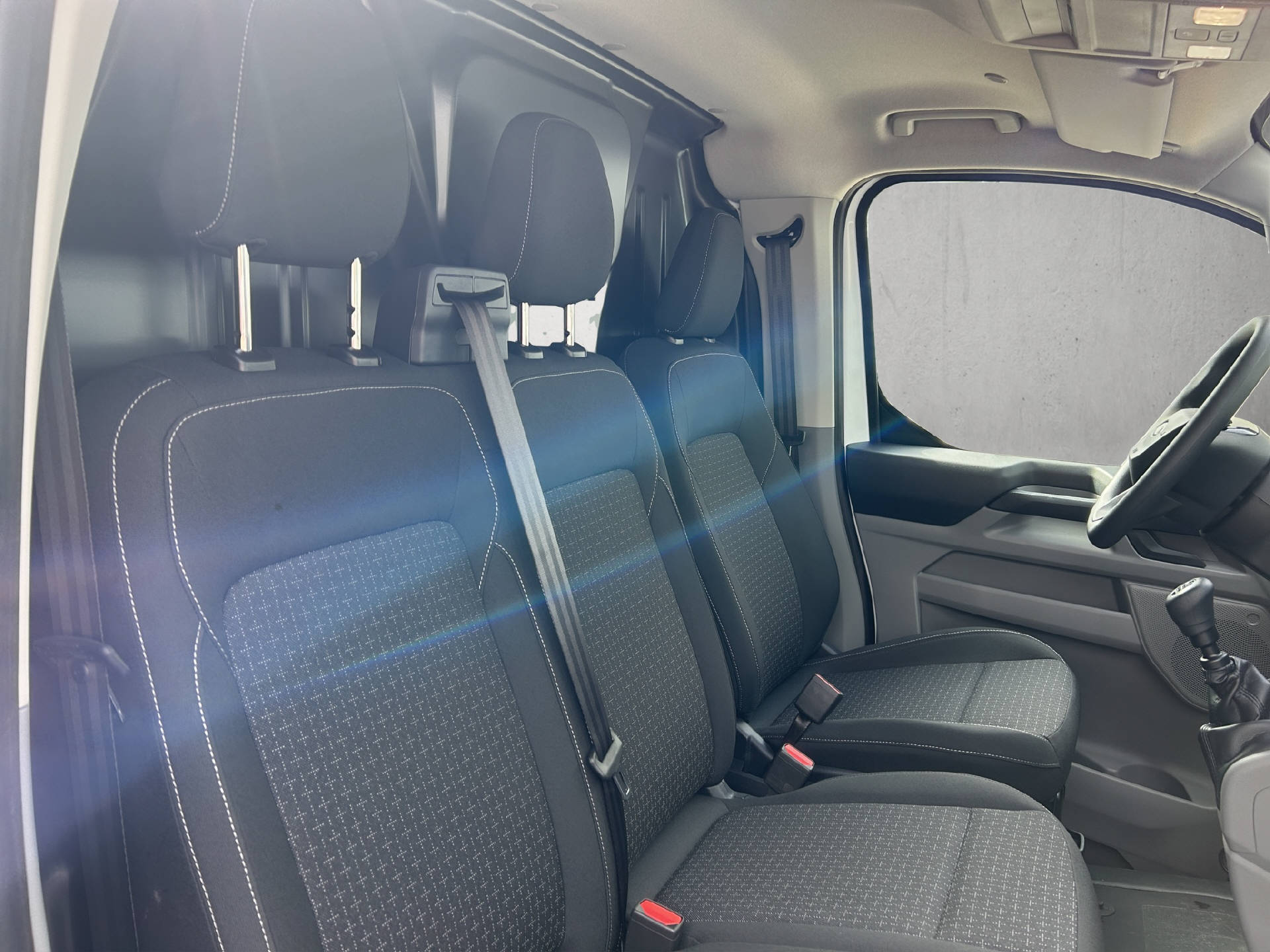FORD Transit Custom Van 280 L1 2.0 EcoBlue 136 Trend-image-26