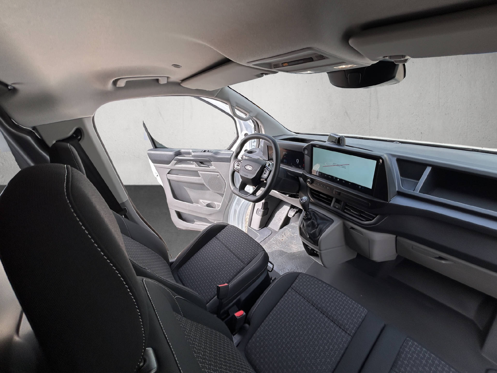 FORD Transit Custom Van 280 L1 2.0 EcoBlue 136 Trend-image-14