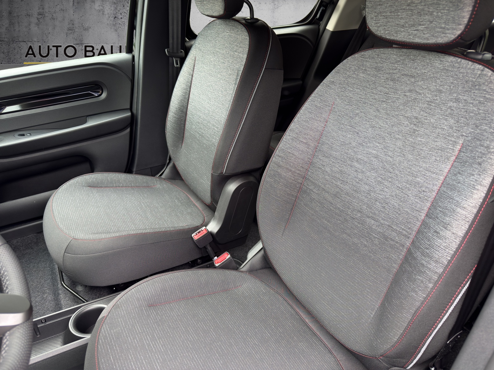 RENAULT Twingo E-Tech 27kWh Techno-image-14
